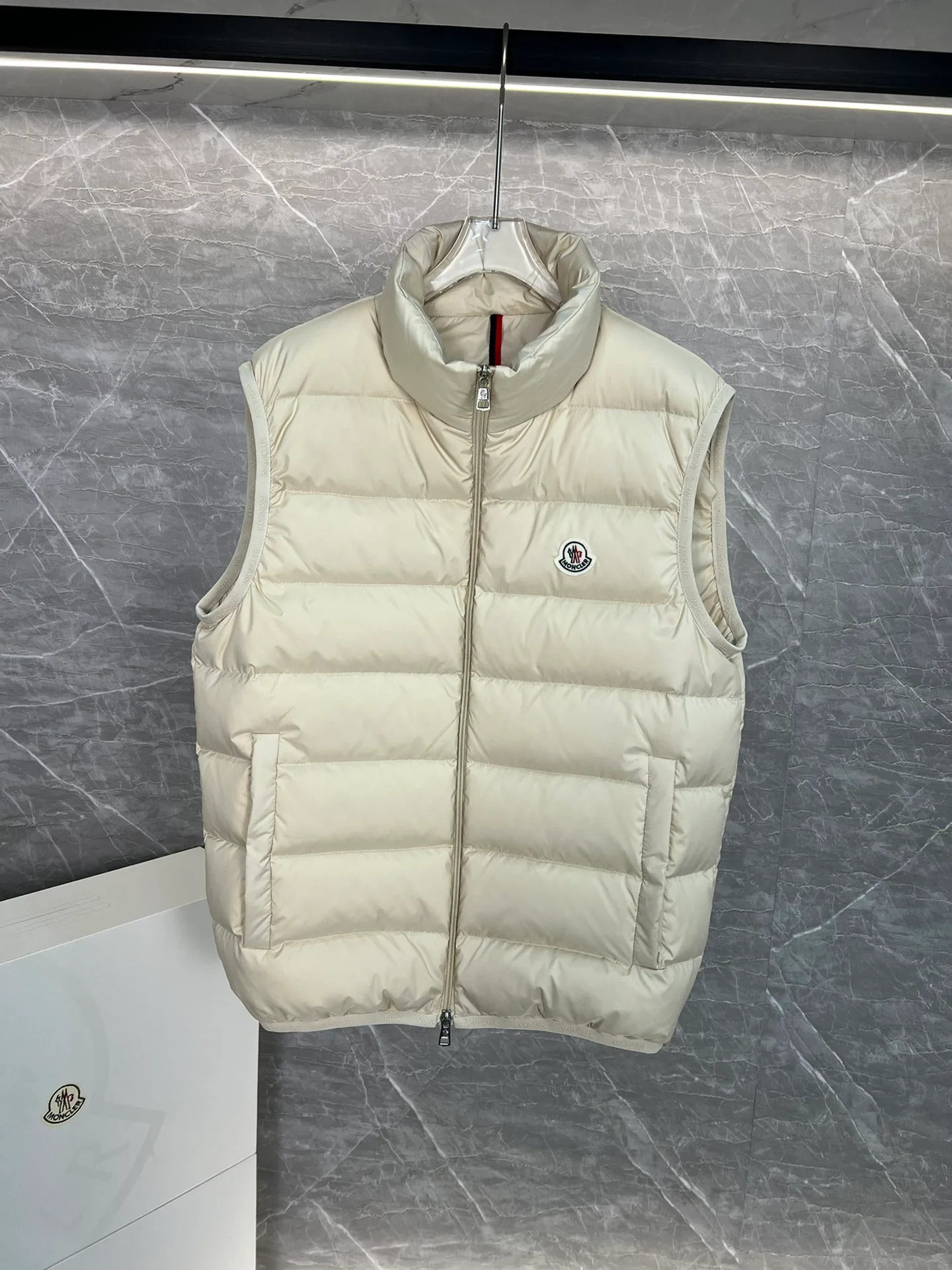 Жилеты Мужские Moncler 18599847