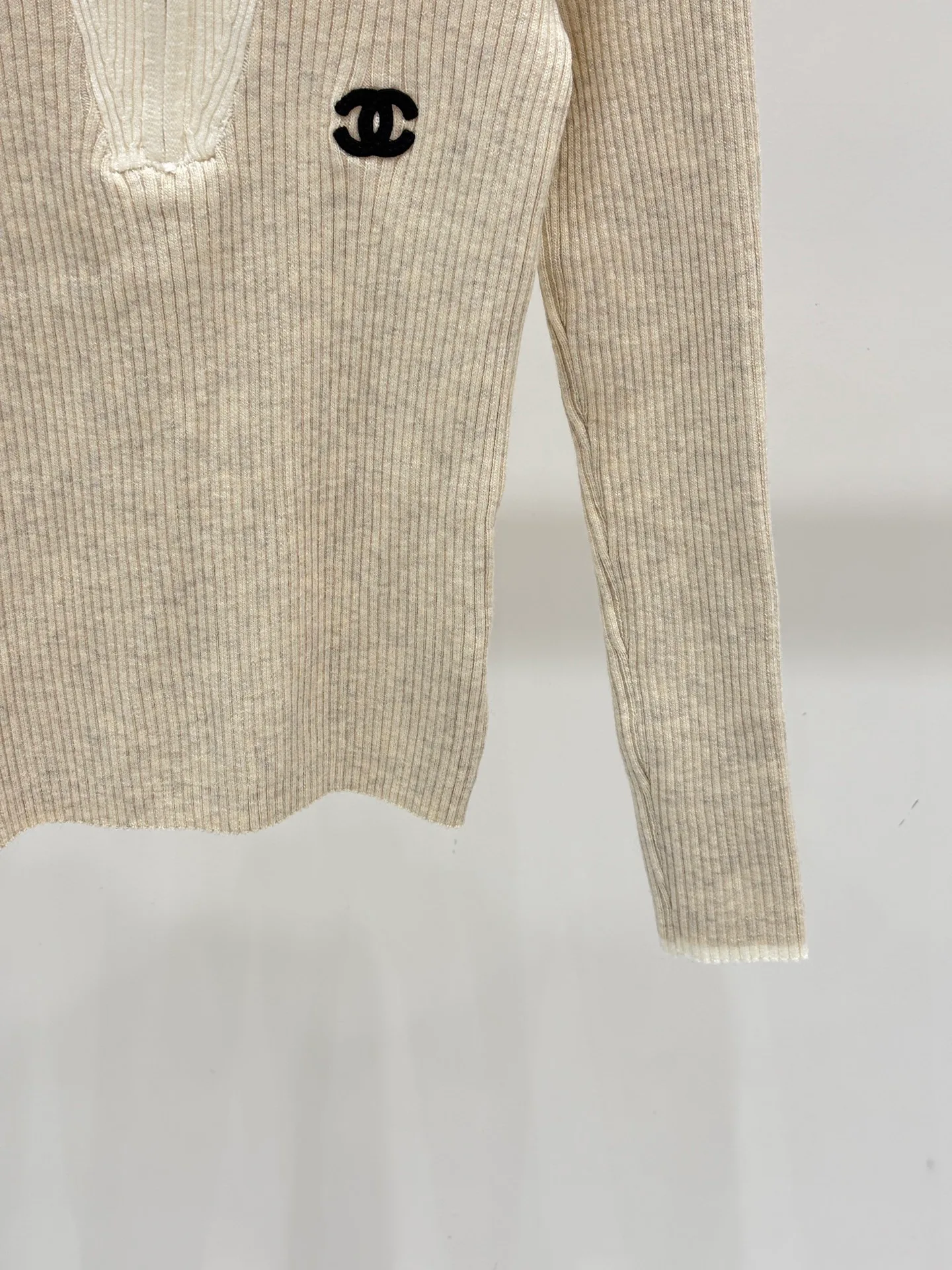 Women's Jumpers And Sweaters CHANEL 18032687