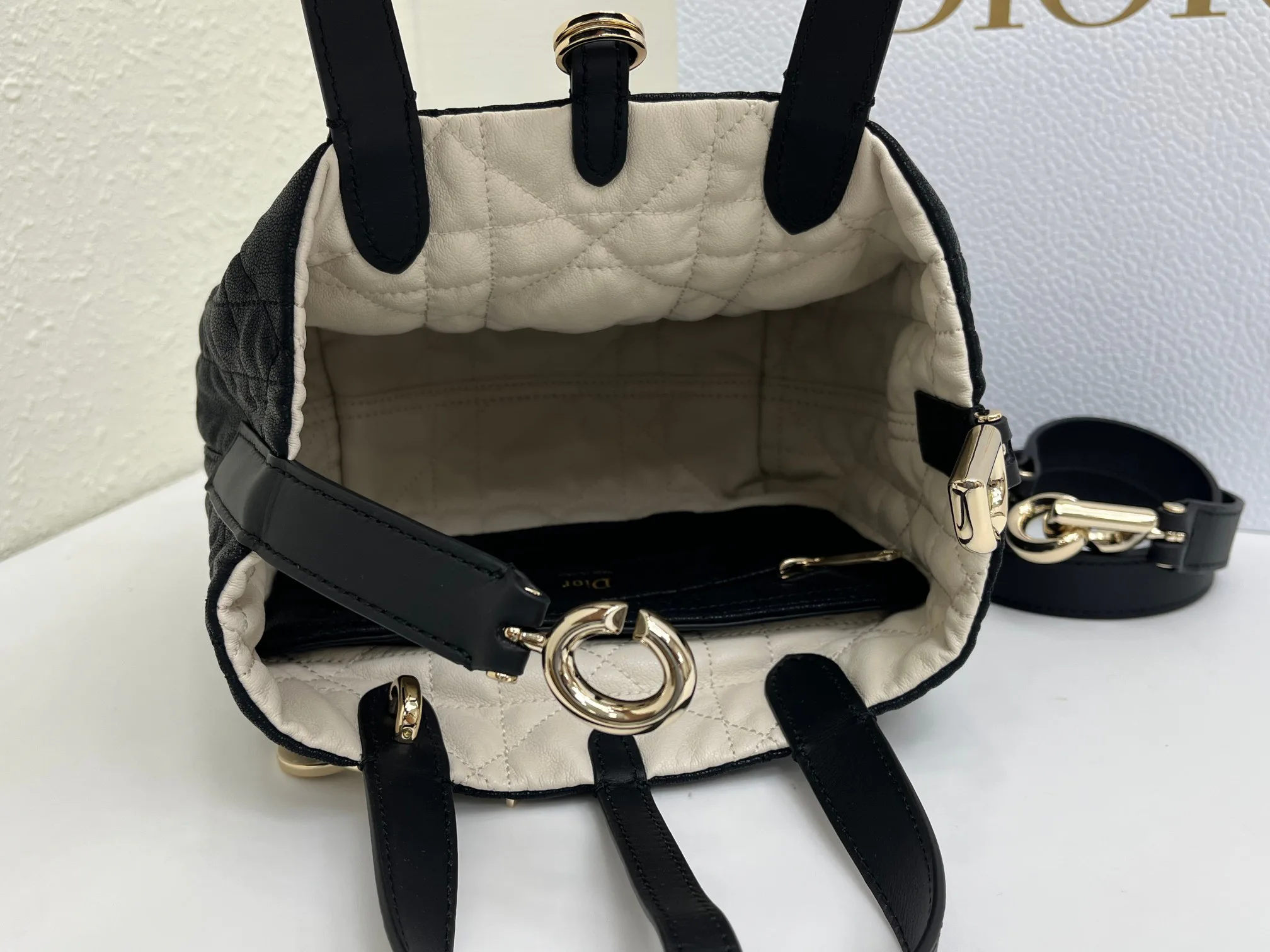 Women's Classic Handbags CHRISTIAN DIOR 17345156