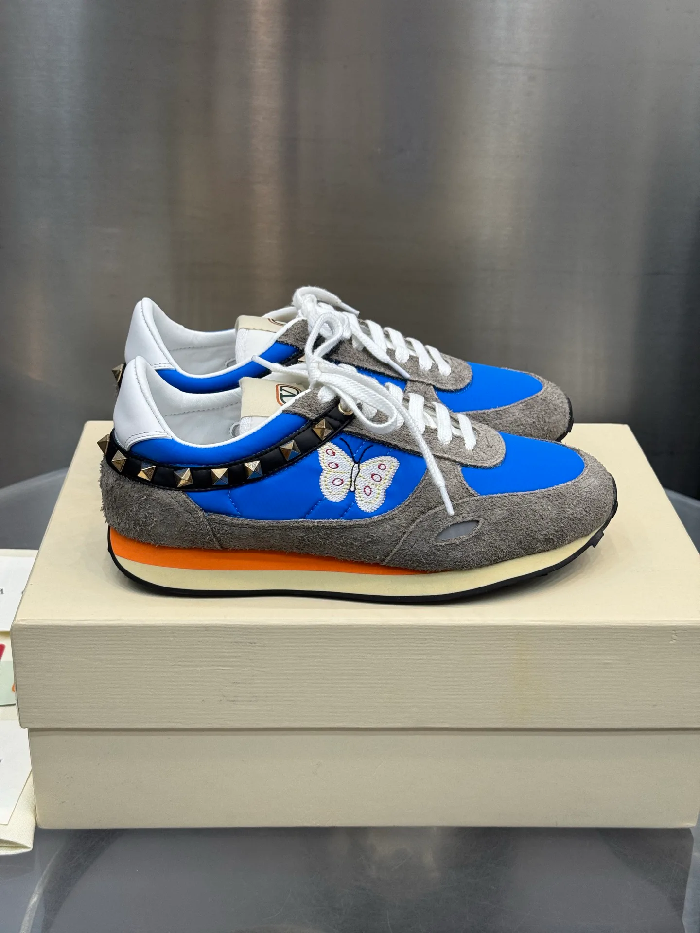 Women's Sneakers VALENTINO 18202509