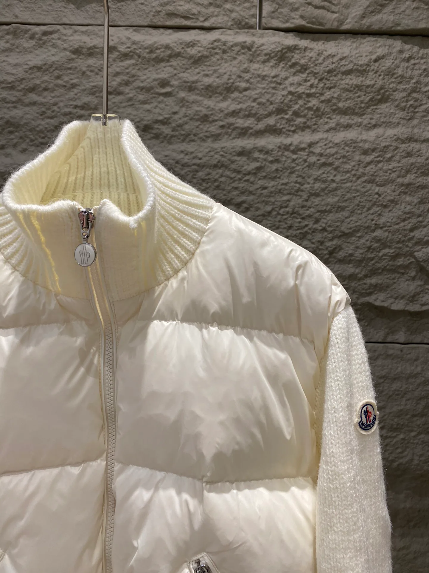 Women's Jackets And Down Jackets MONCLER 17964607