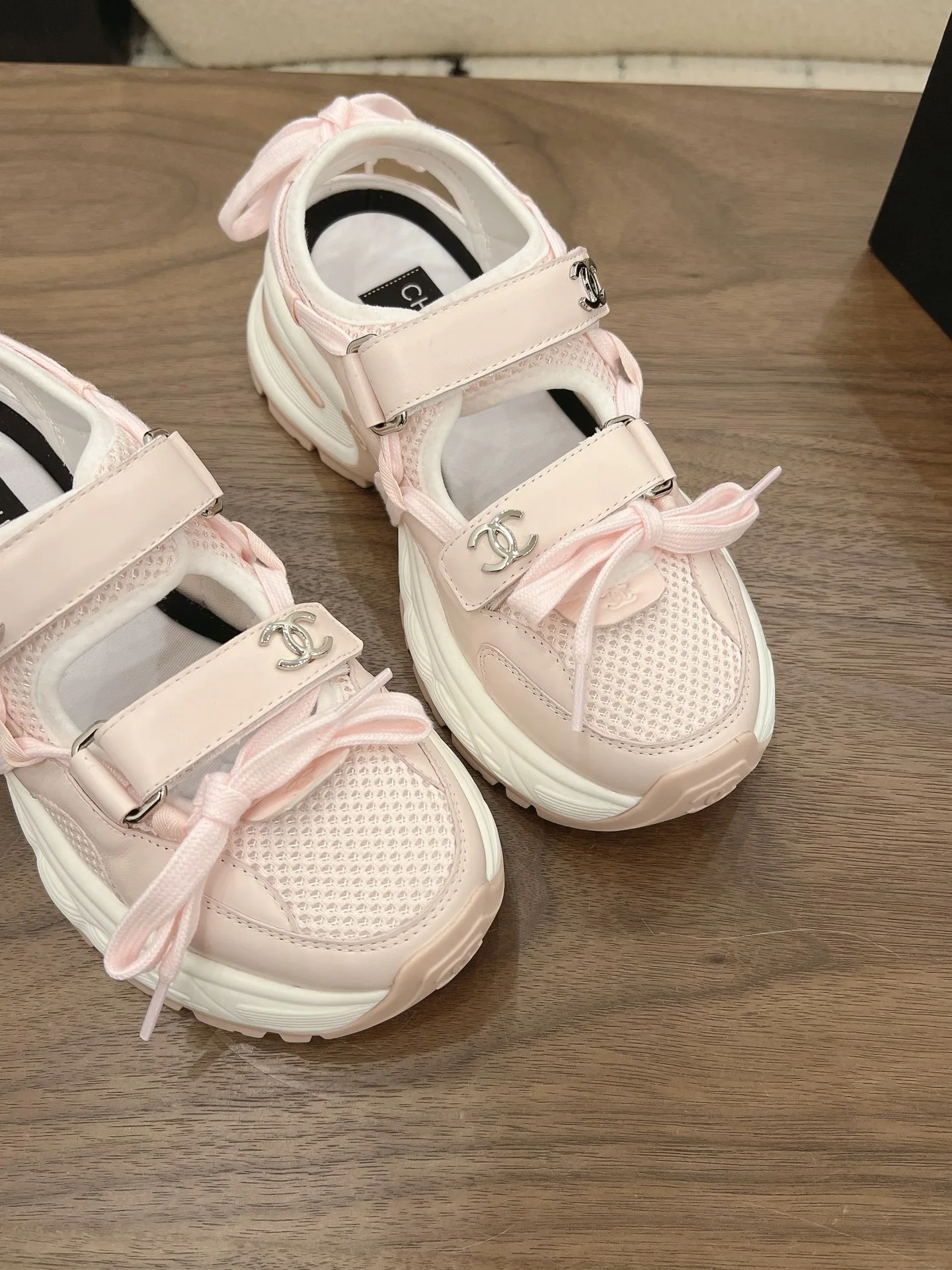 Women's Sneakers CHANEL 16915792
