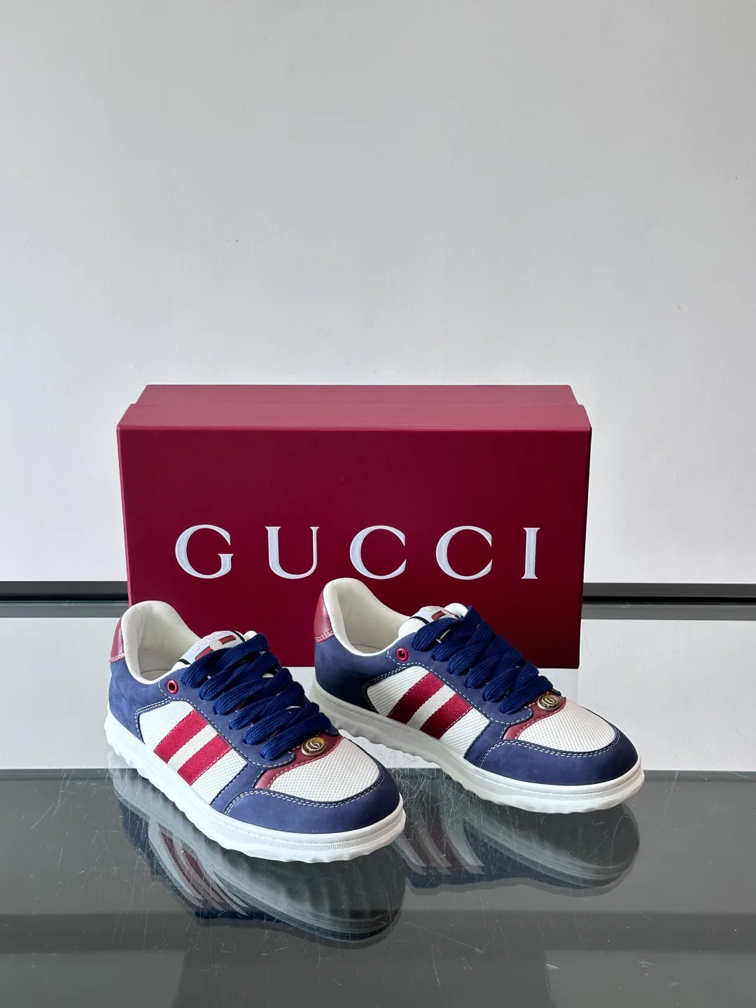 Women's Sneakers GUCCI 17032162
