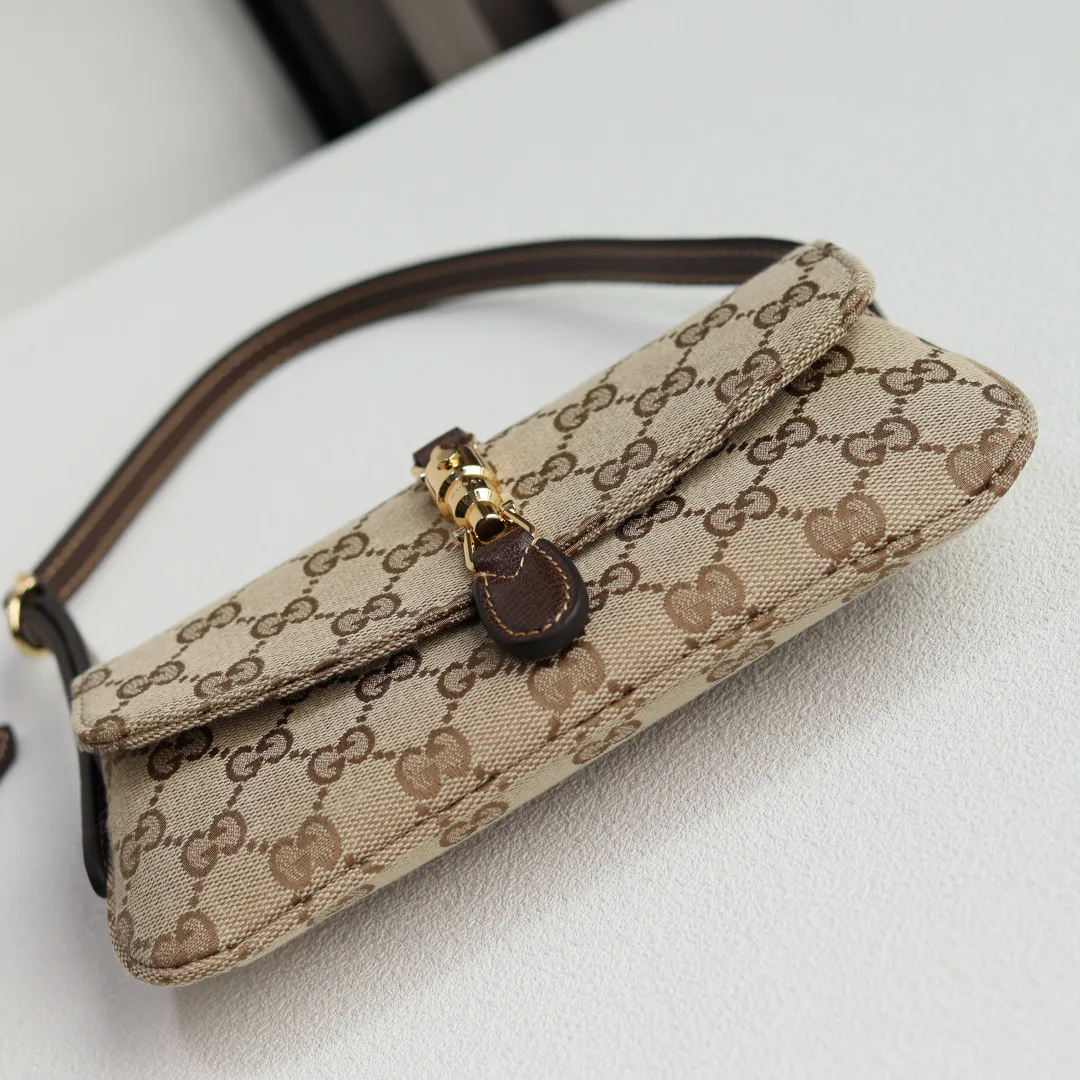 Women's Classic Handbags GUCCI 17947814
