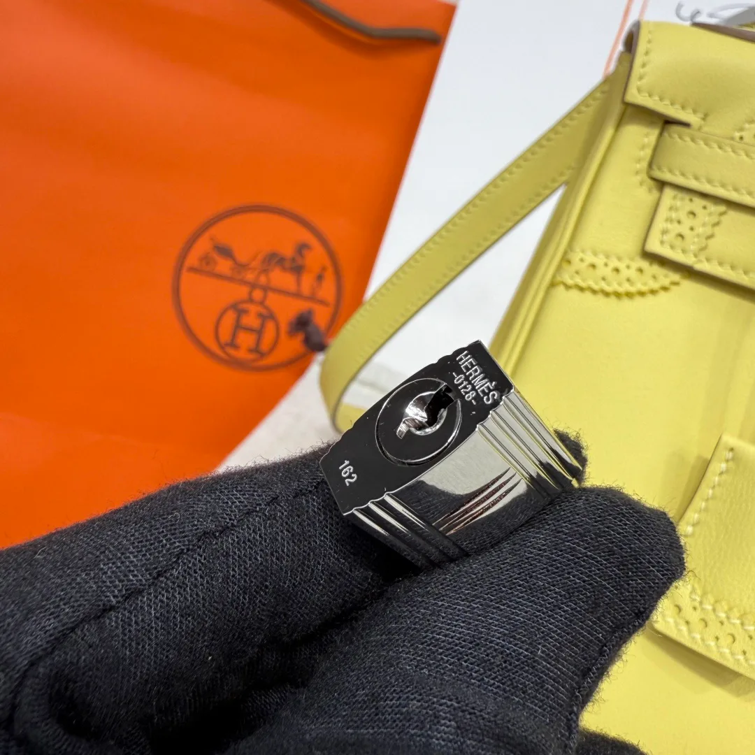 Women's Classic Handbags HERMES 18394552
