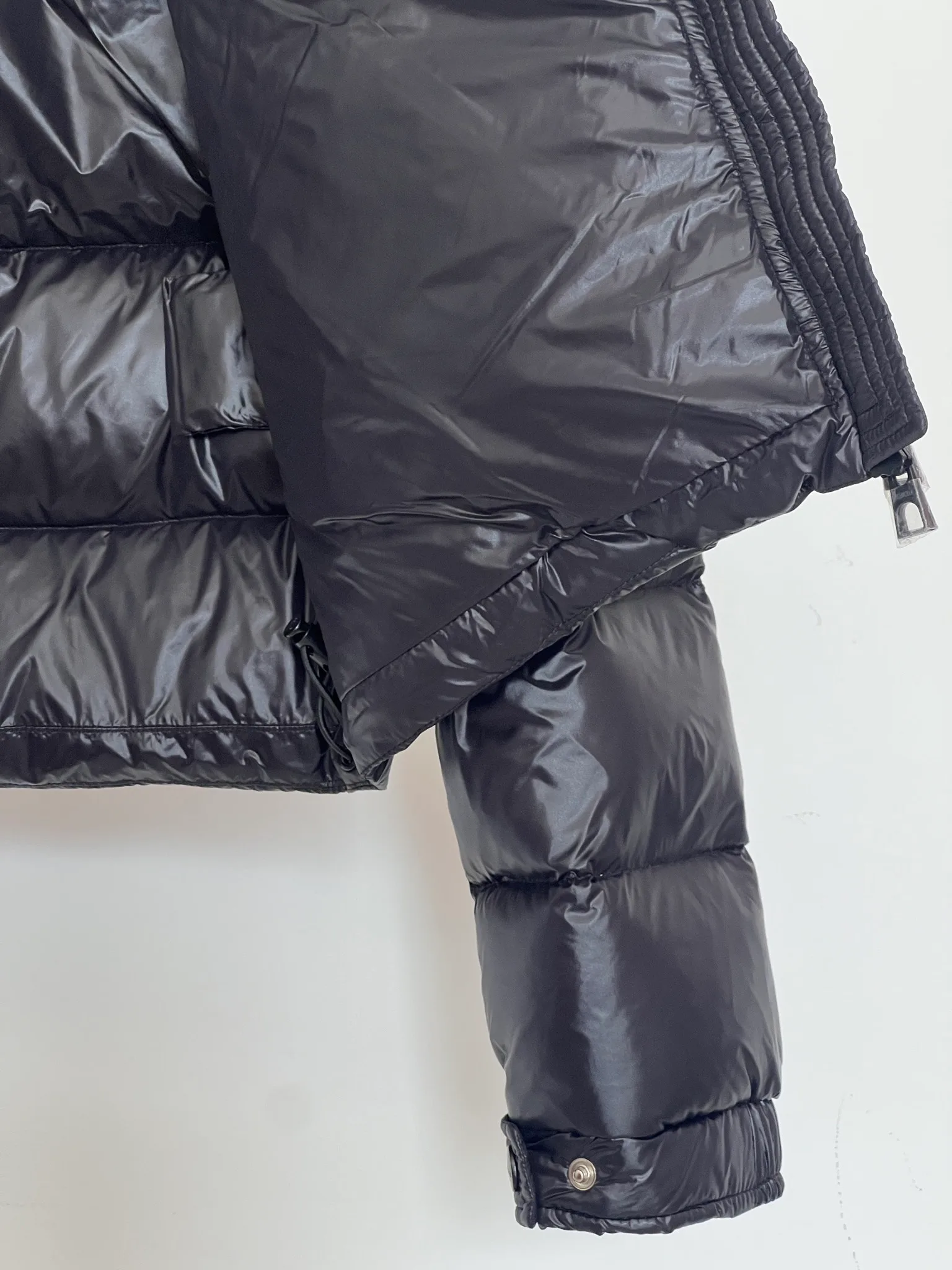 Women's Jackets And Down Jackets MONCLER 18416130