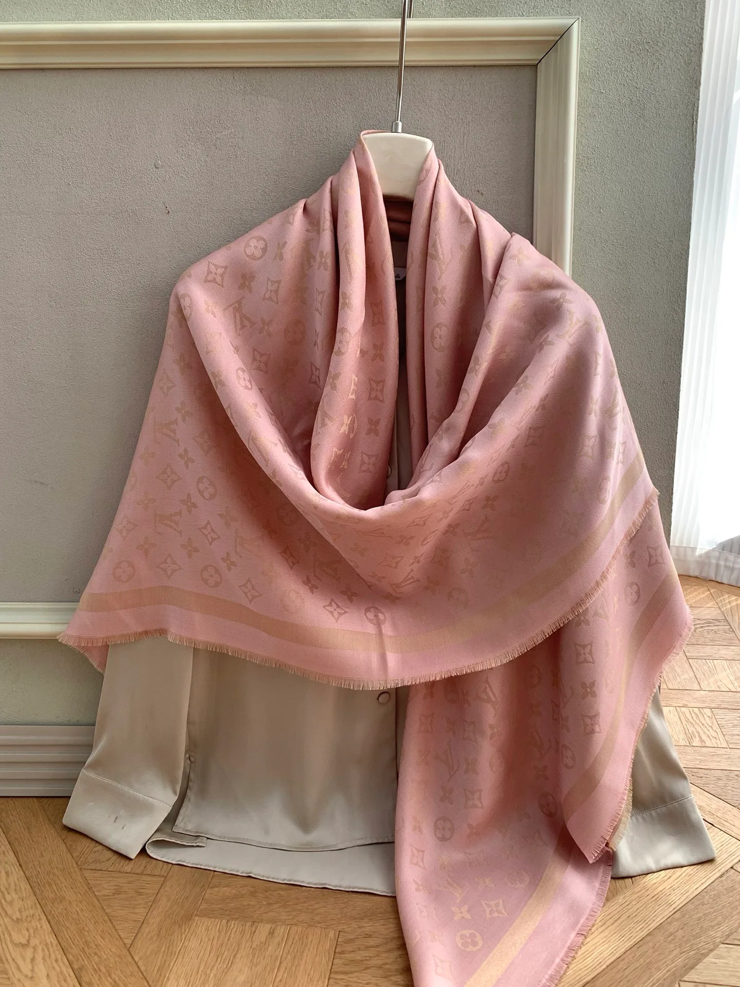 Scarves LOUIS VUITTON 17925782