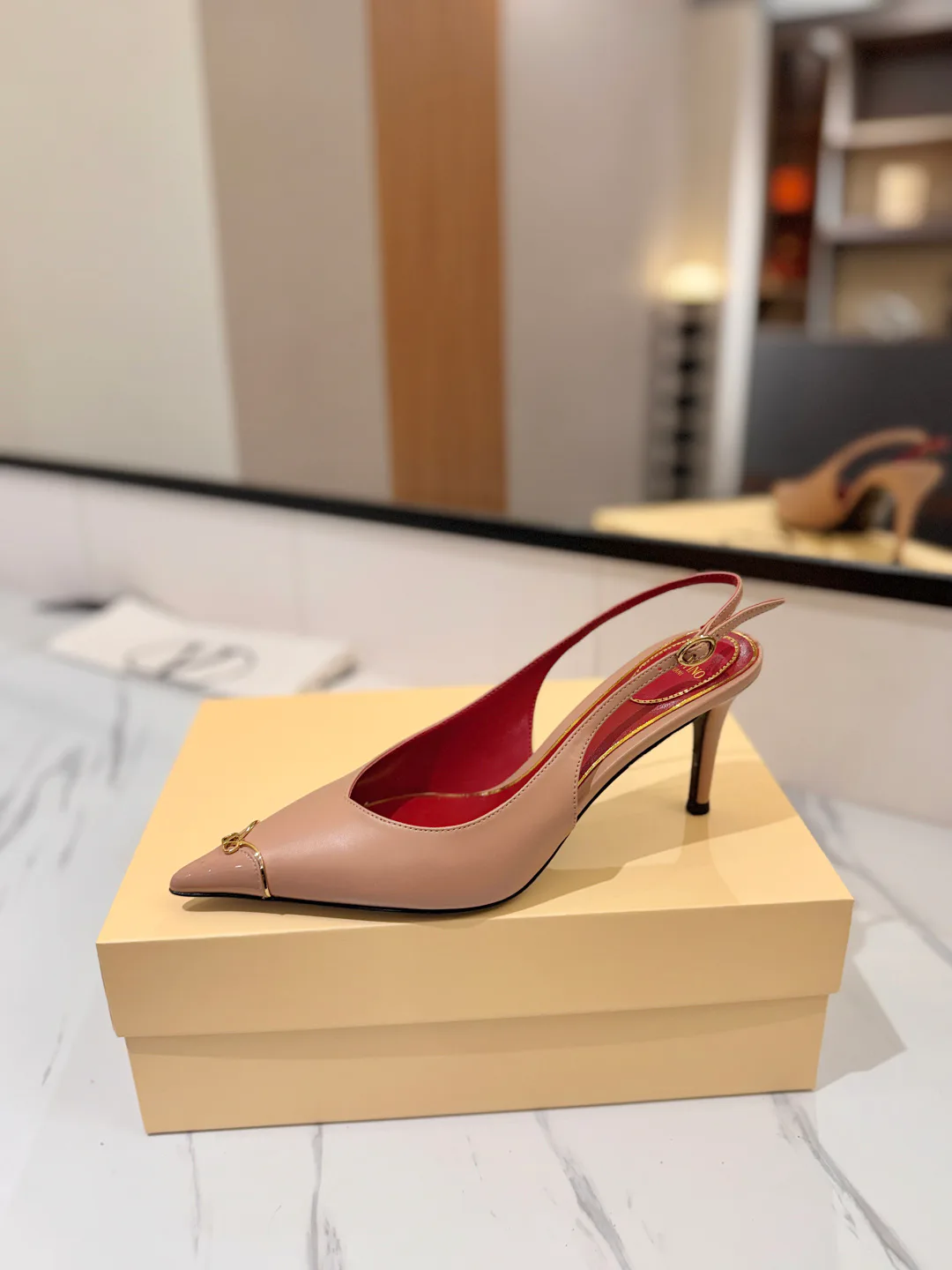 Women's Open-Toe Sandals VALENTINO 18134956