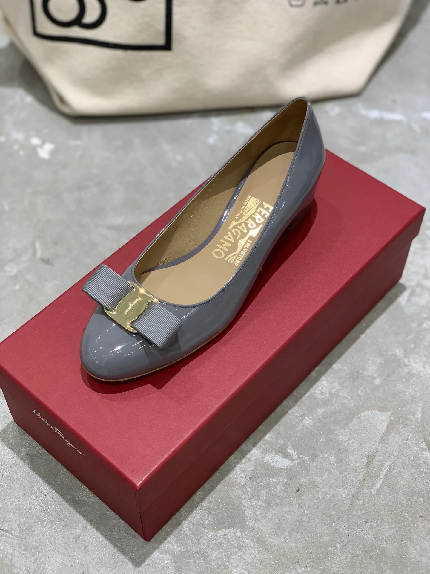 Women's Ballet Flats SALVATORE FERRAGAMO 18340672