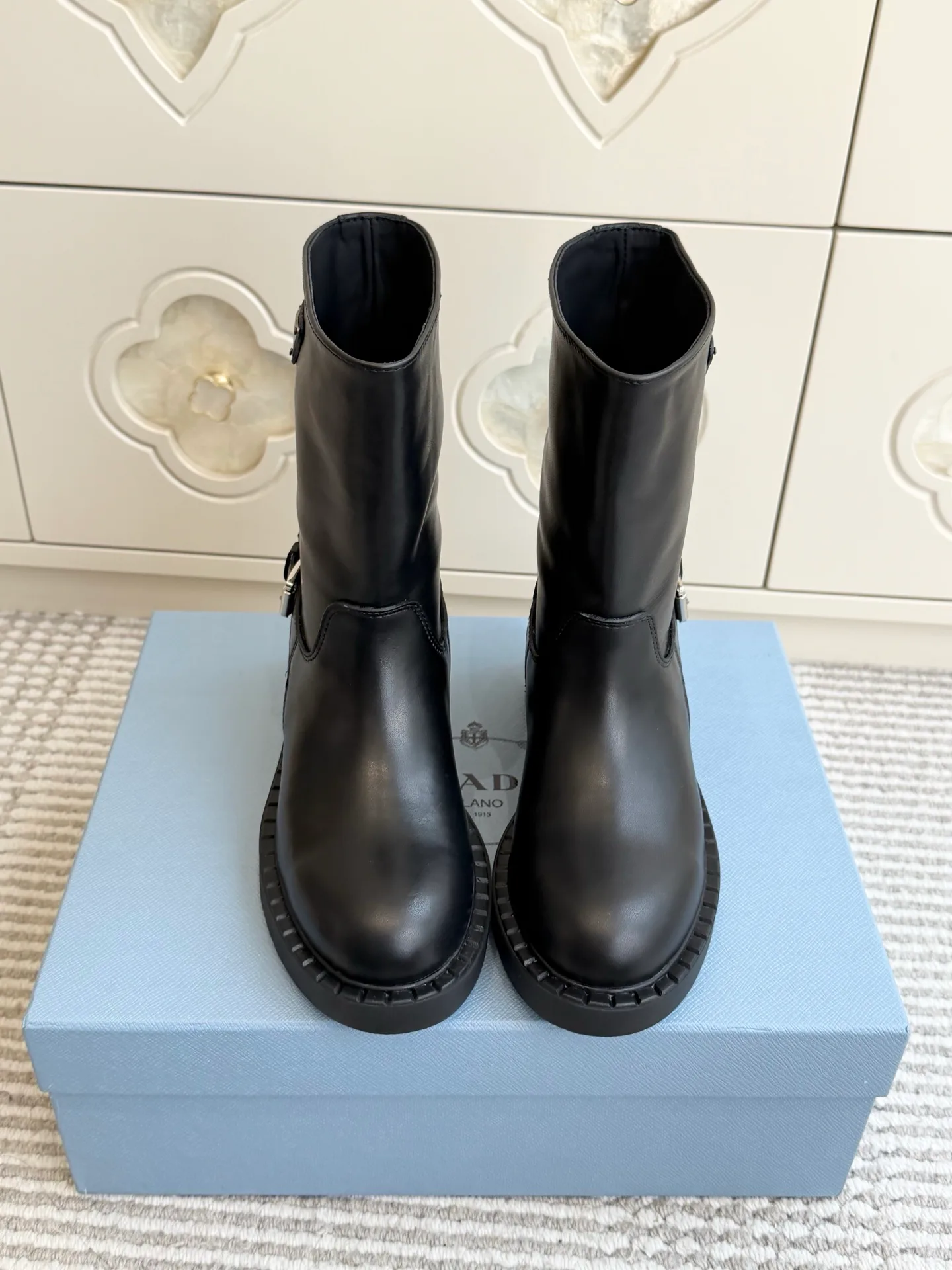 Ботинки Женские Prada 18598050