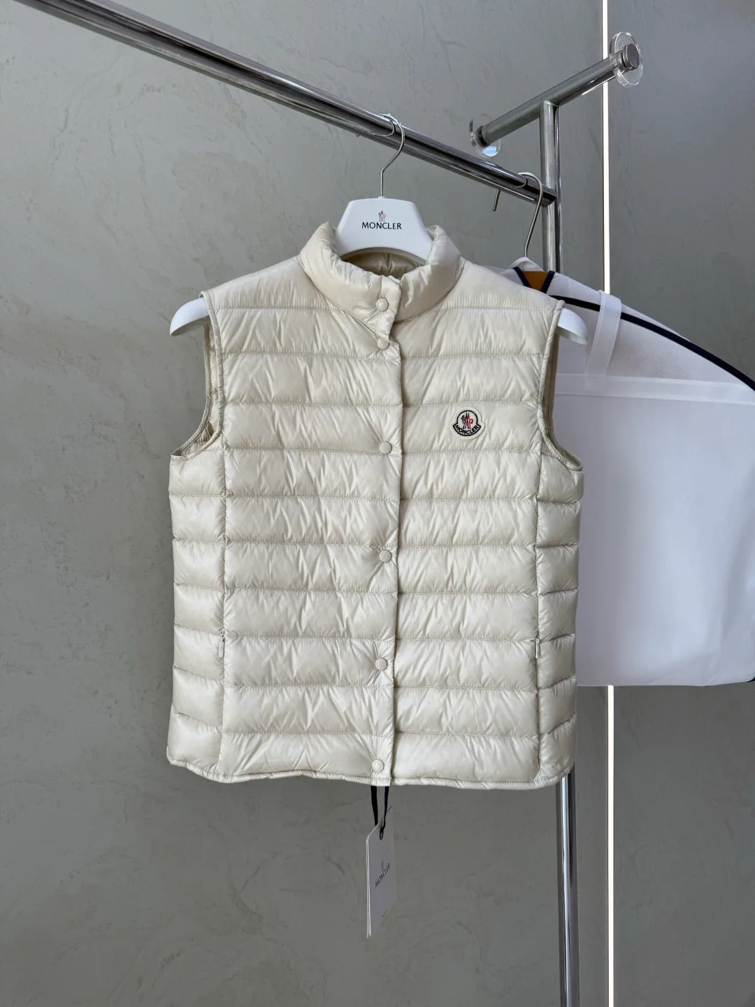Men's Vests MONCLER 18030019
