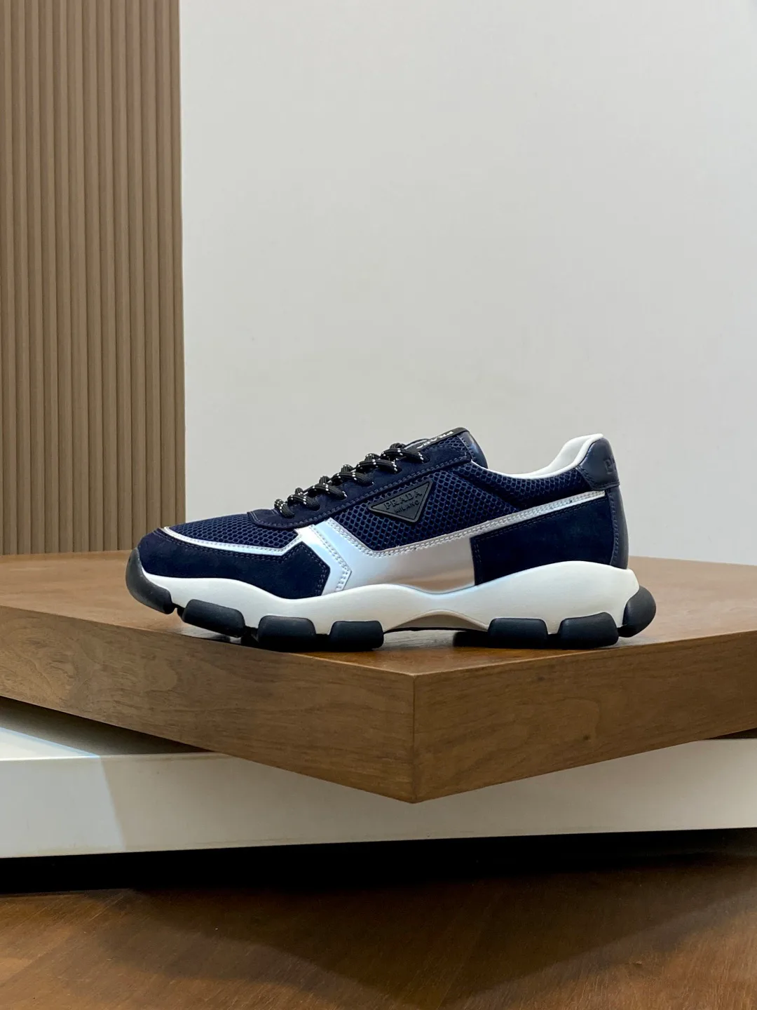 Men's Sneakers PRADA 18055222