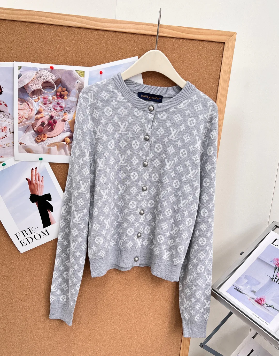 Women's Jumpers And Sweaters LOUIS VUITTON 18015265