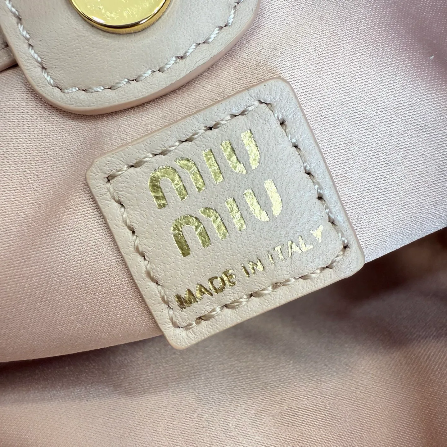 Women's Classic Handbags MIU MIU 17948242