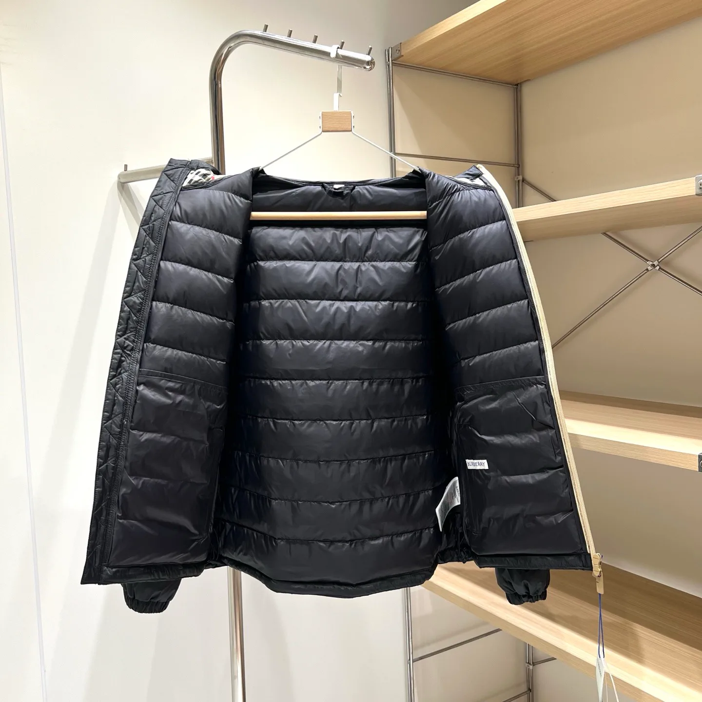 Women's Jackets And Down Jackets BURBERRY 18110899