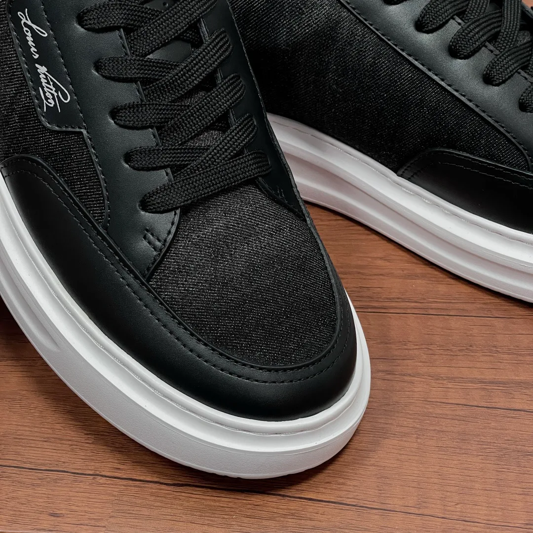 Men's Sneakers LOUIS VUITTON 17542438