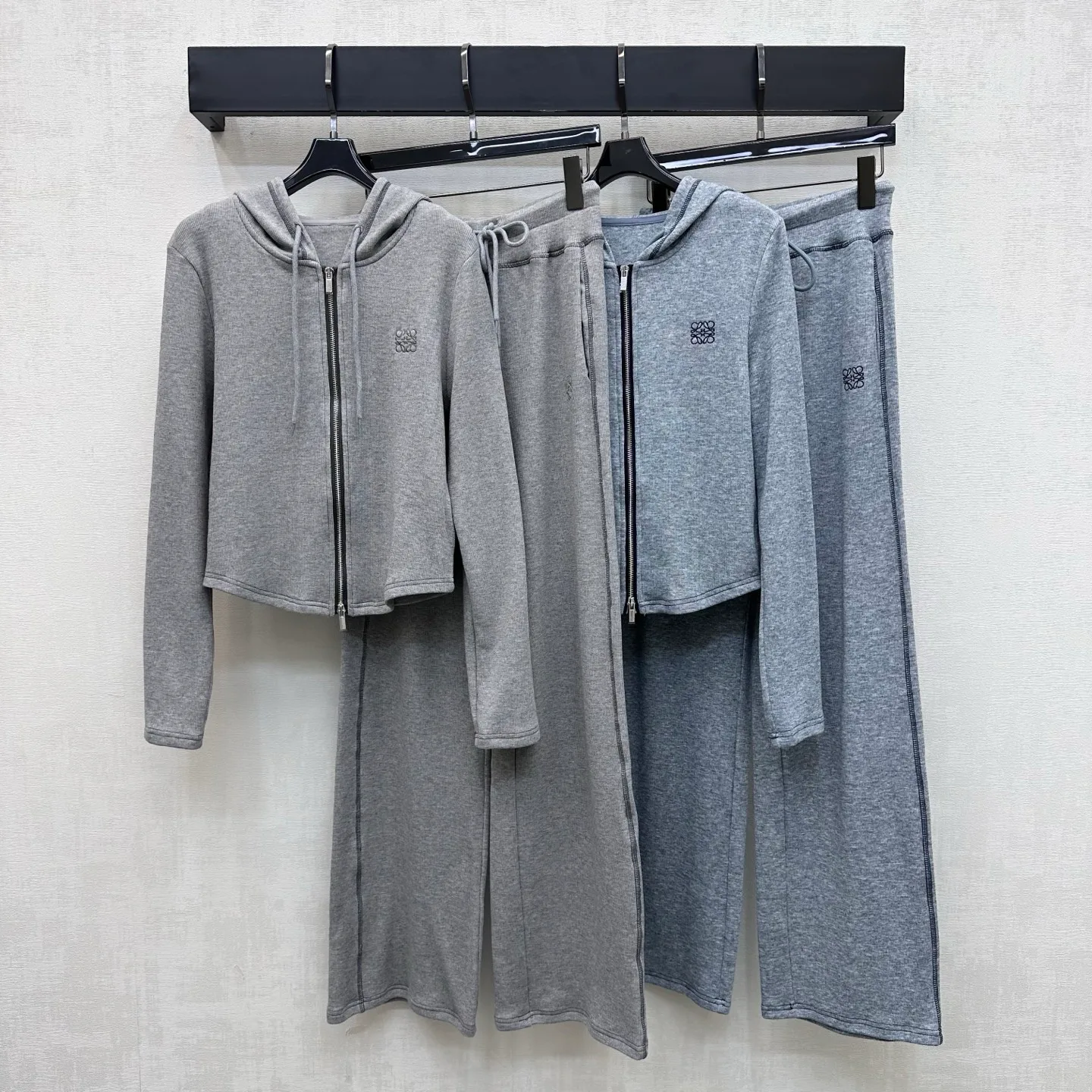 Women's Sweatshirts And Hoodies LOEWE 18023632