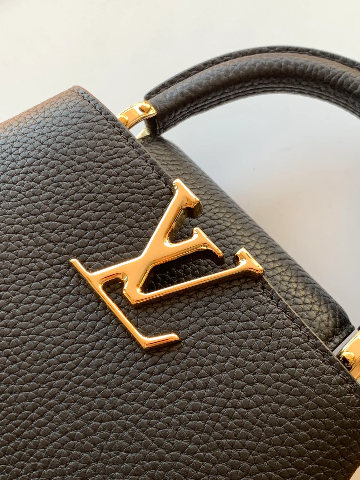Women's Classic Handbags LOUIS VUITTON 18520873