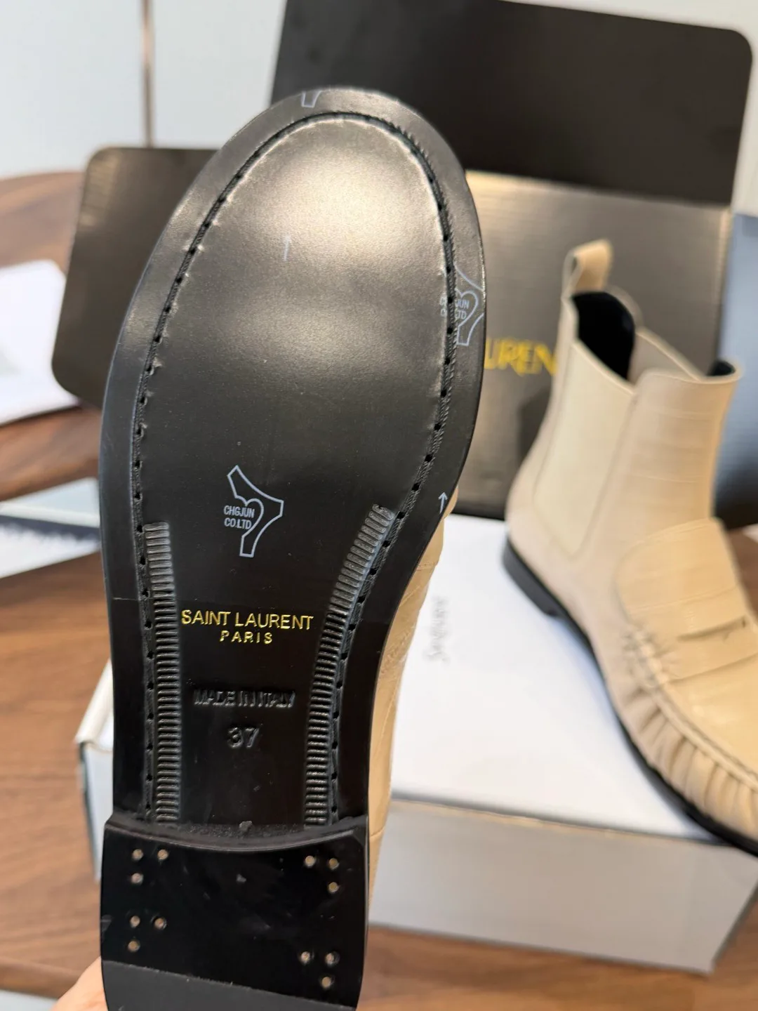 Women's Loafers And Moccasins SAINT LAURENT 18182786