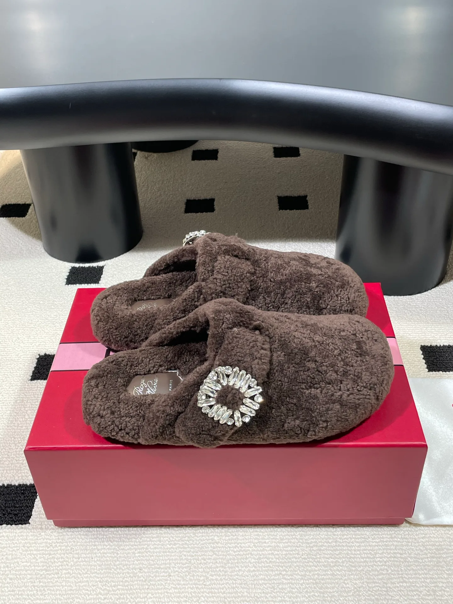 Women's Slippers ROGER VIVIER 17861488