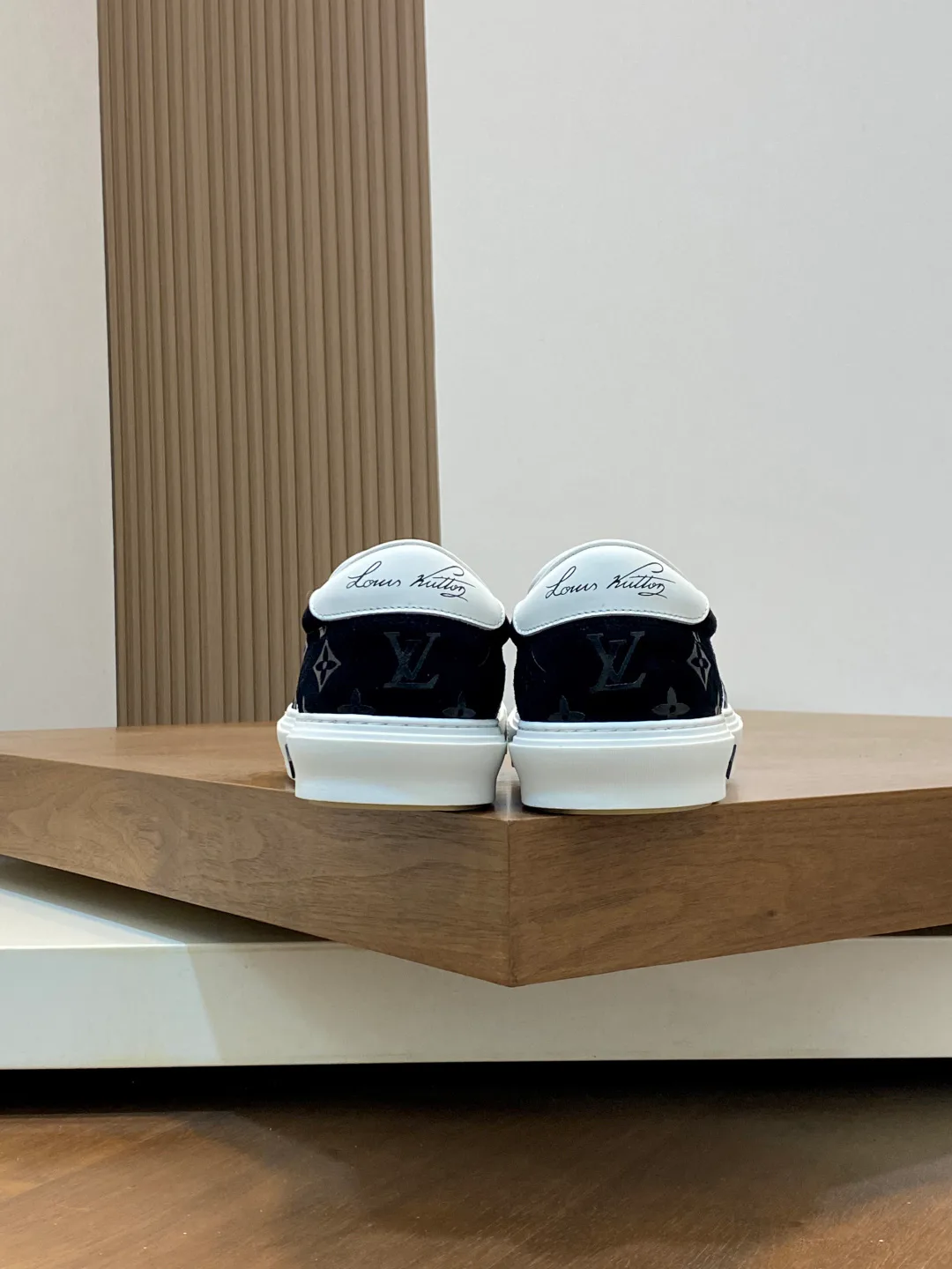 Men's Sneakers LOUIS VUITTON 17934201
