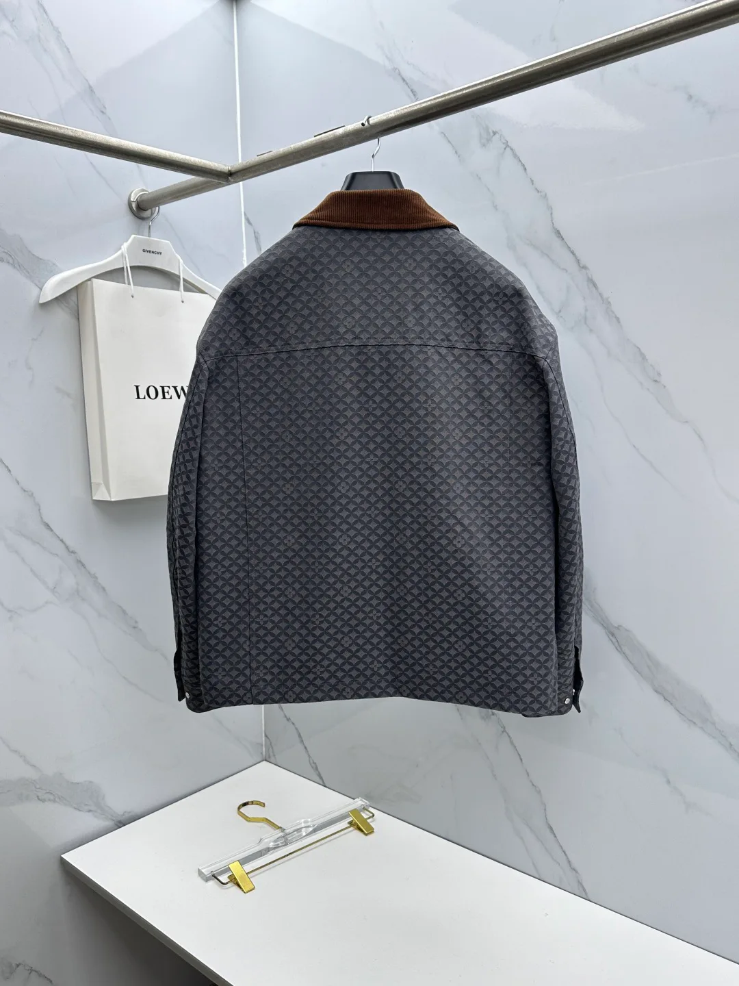 Men's Jackets And Down Jackets LOUIS VUITTON 17810341