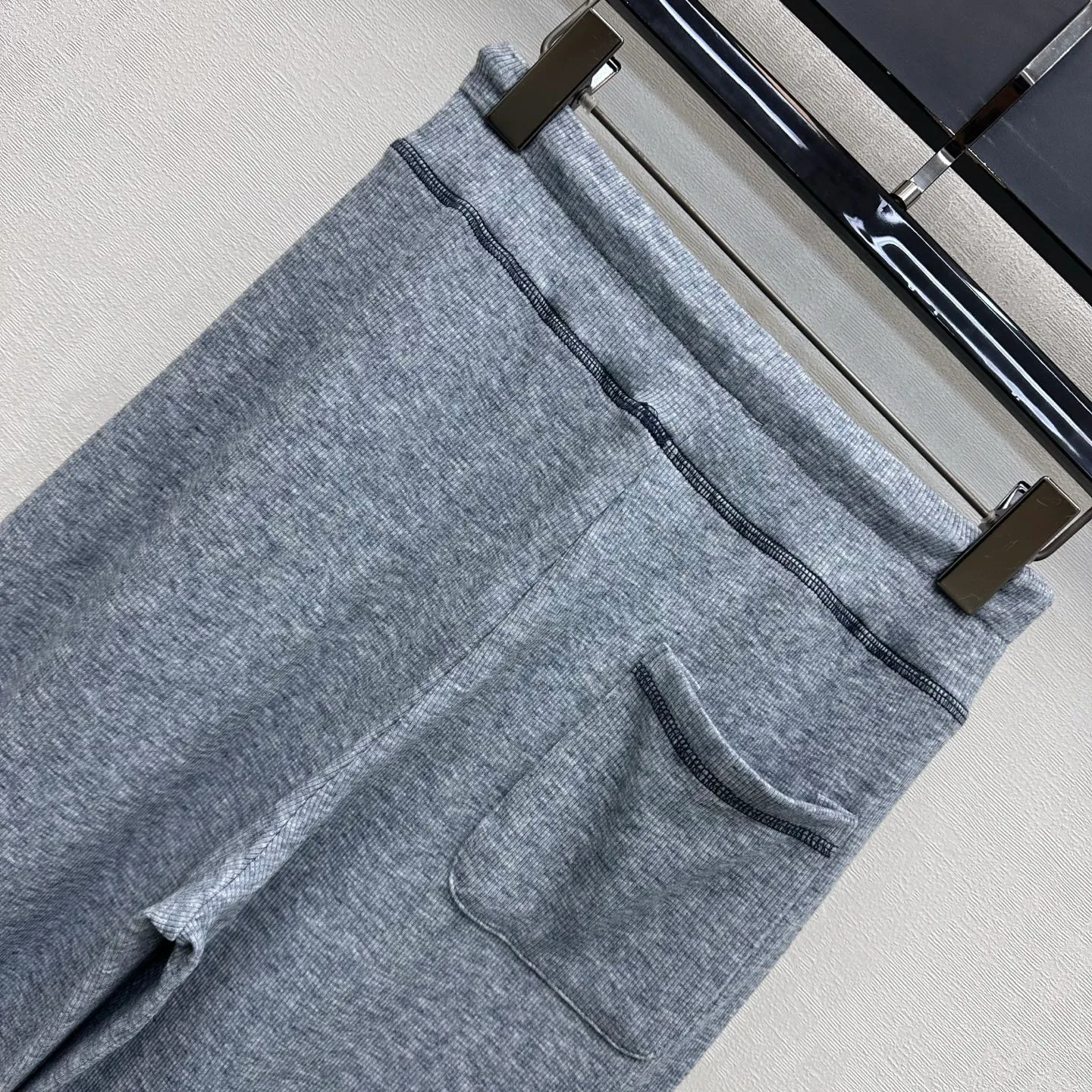 Women's Trousers LOEWE 18023633