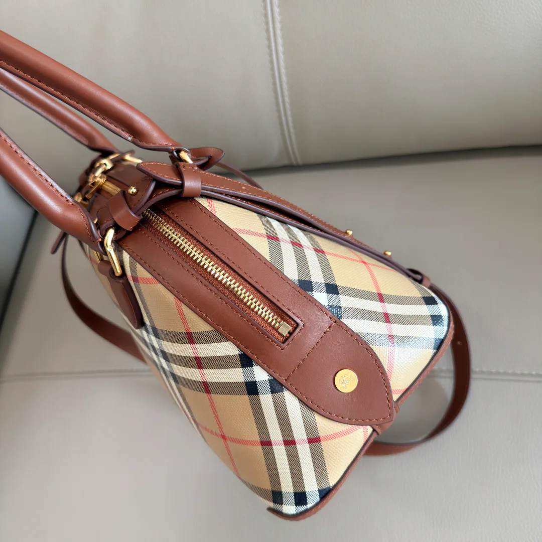 Women's Classic Handbags BURBERRY 17948670