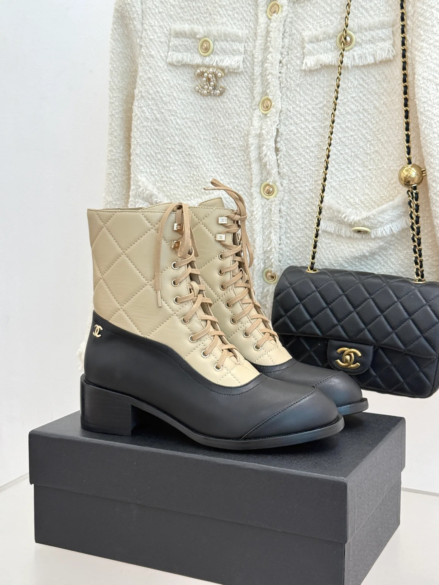 Women's Ankle Boots CHANEL 17831306