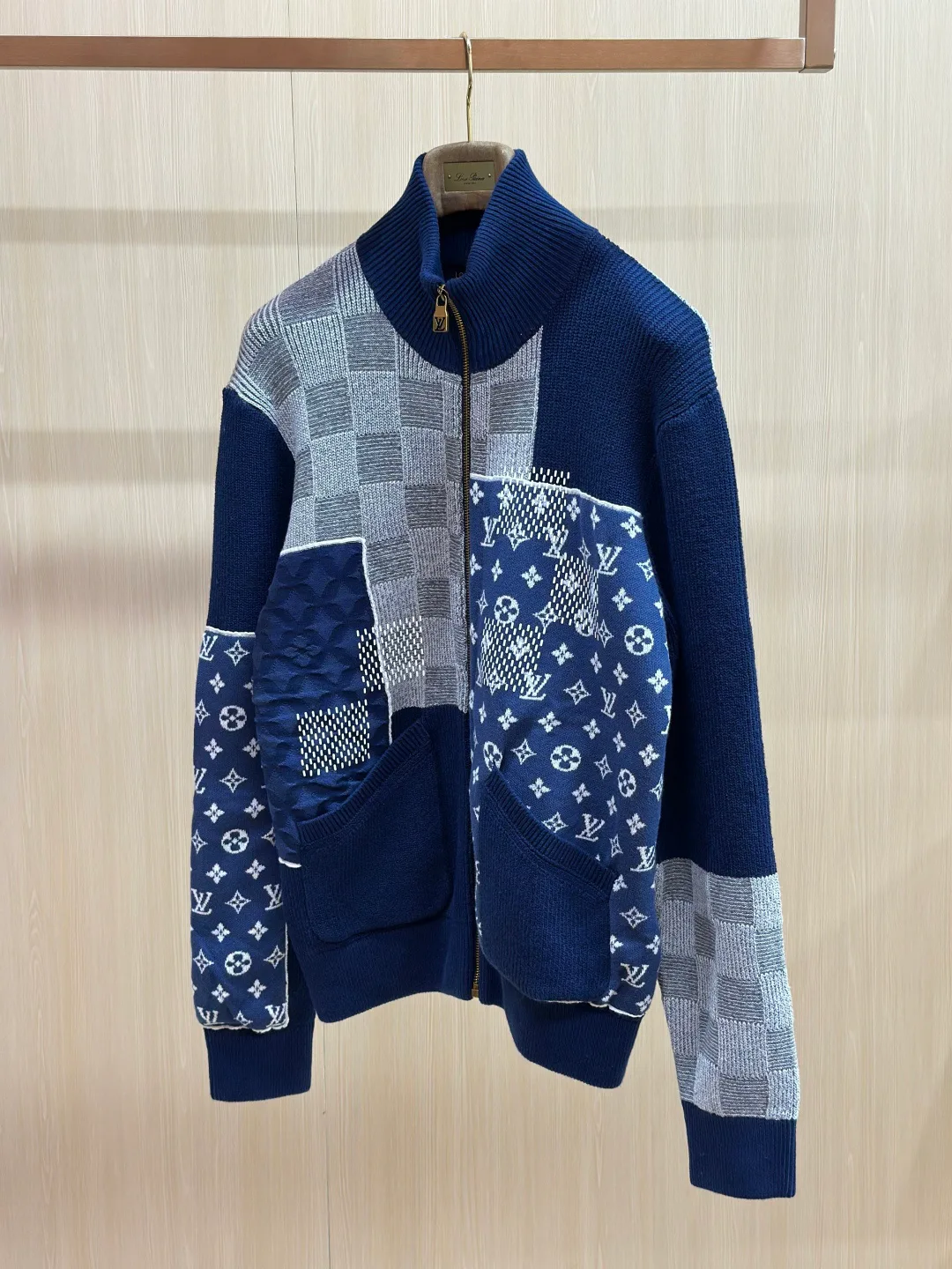 Men's Jackets And Down Jackets LOUIS VUITTON 18408266