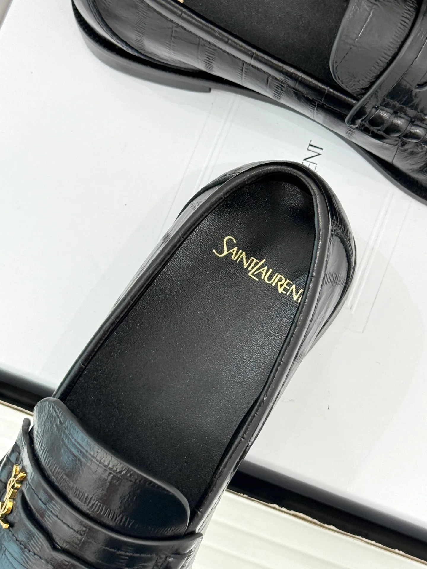 Women's Loafers And Moccasins SAINT LAURENT 17514978