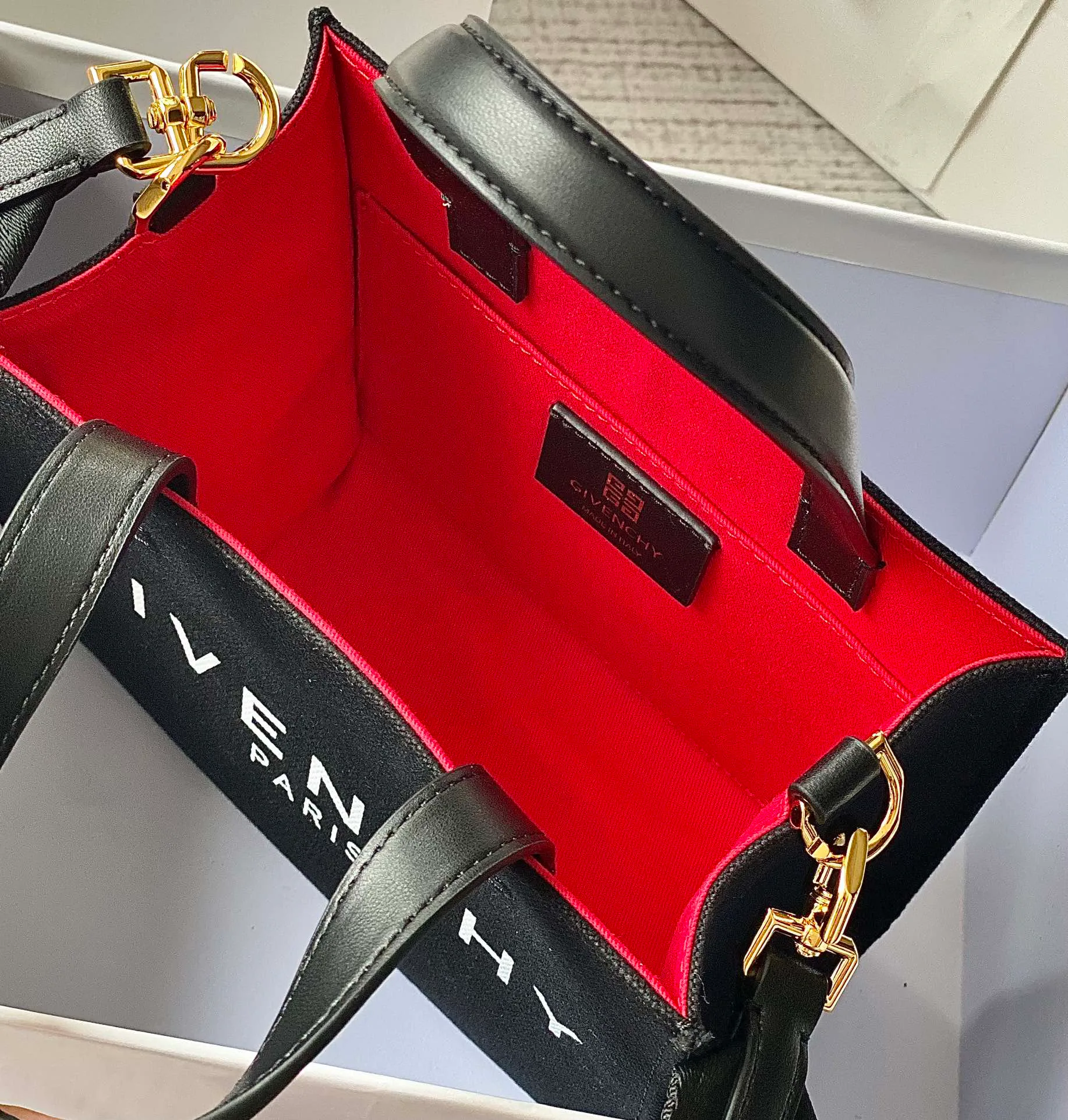 Women's Classic Handbags GIVENCHY 18452594