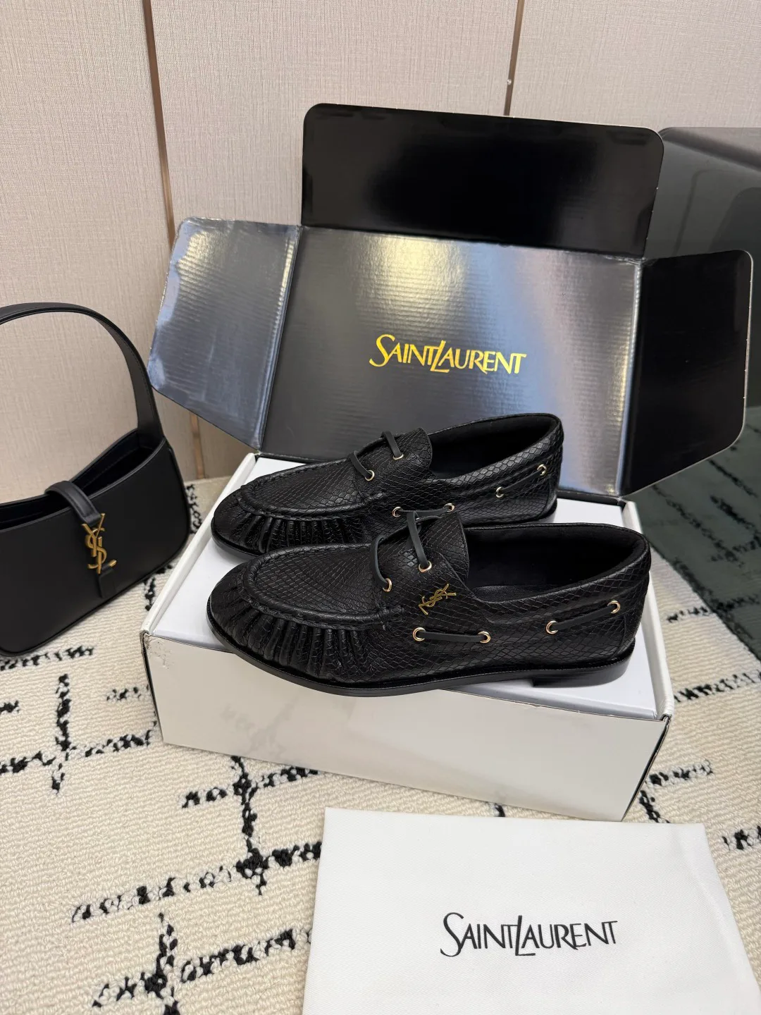 Women's Loafers And Moccasins SAINT LAURENT 17816915