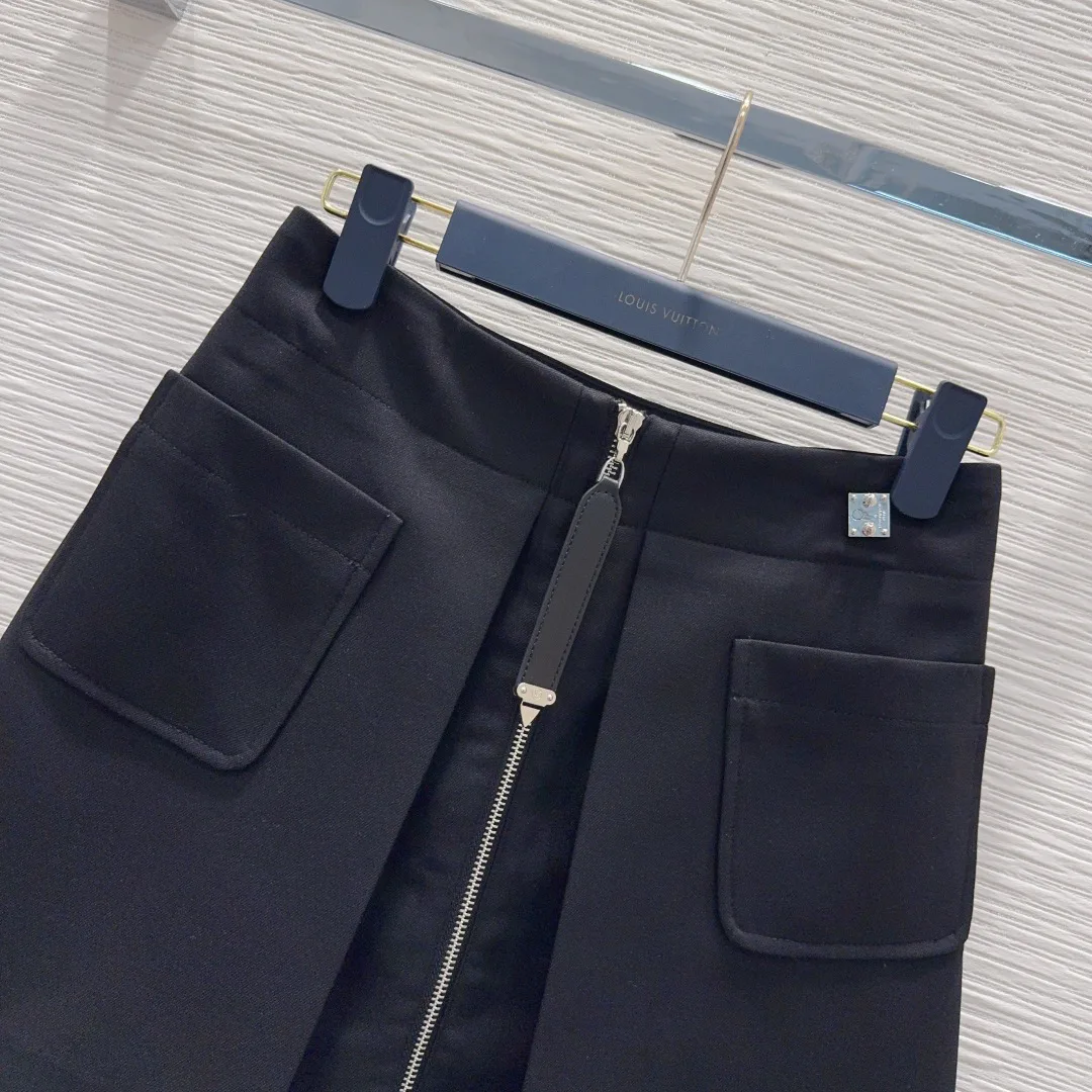 Women's Skirts LOUIS VUITTON 18388654