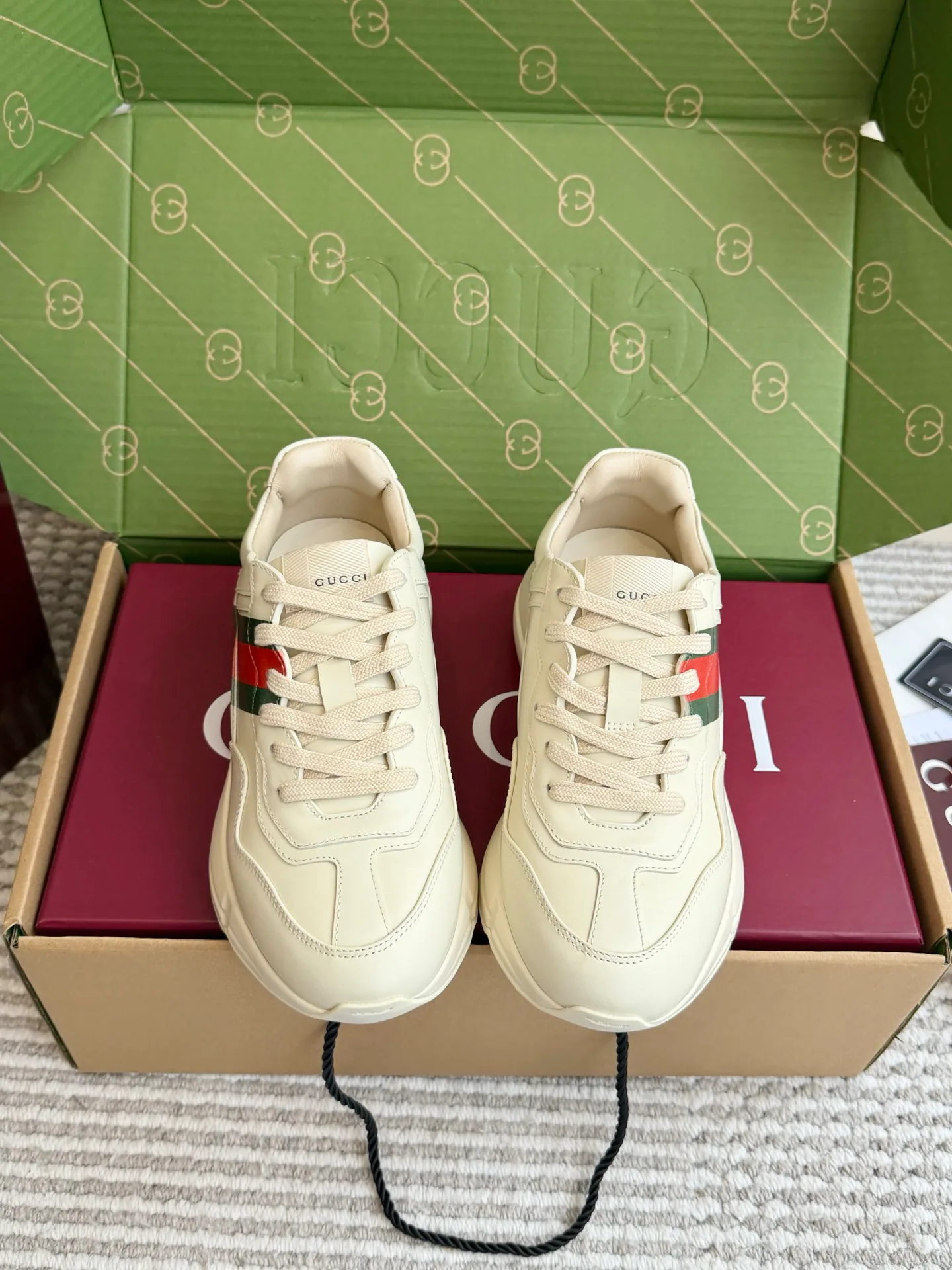 Women's Sneakers GUCCI 17864931