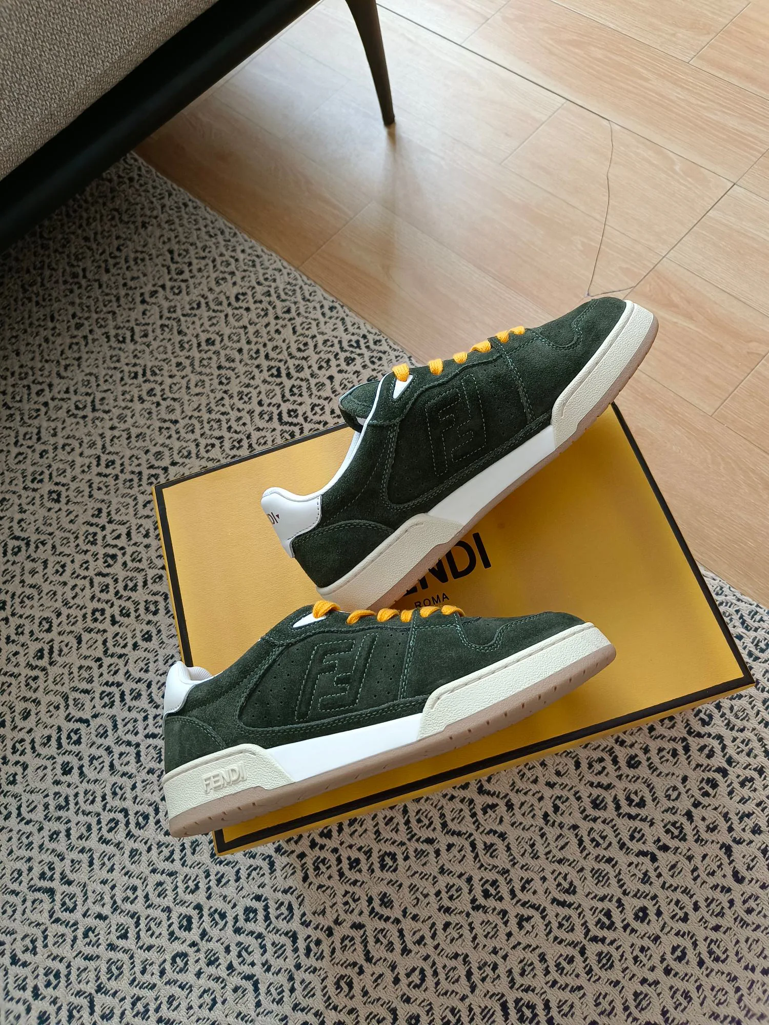 Women's Sneakers FENDI 18425928