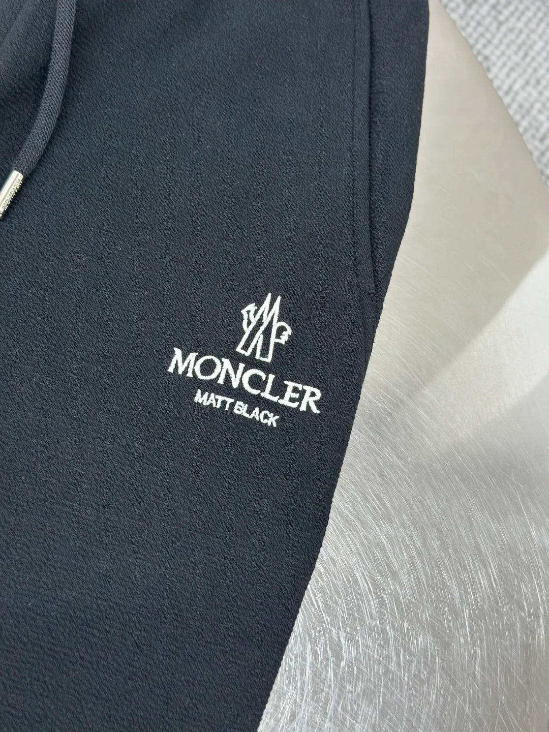 Men's Trousers MONCLER 17810710