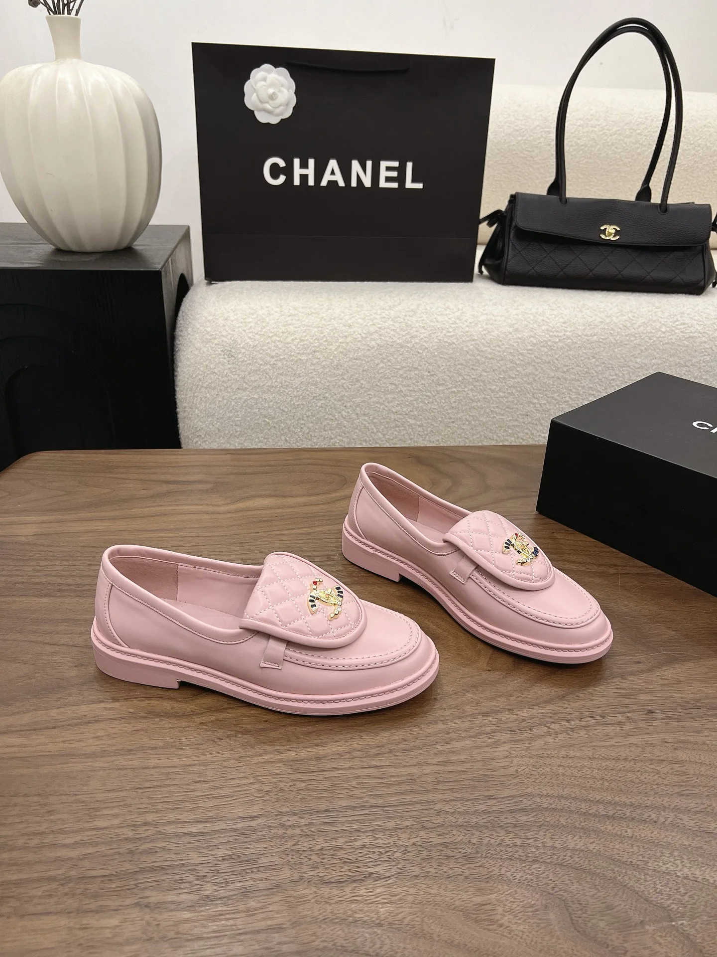 Women's Loafers And Moccasins CHANEL 17303659