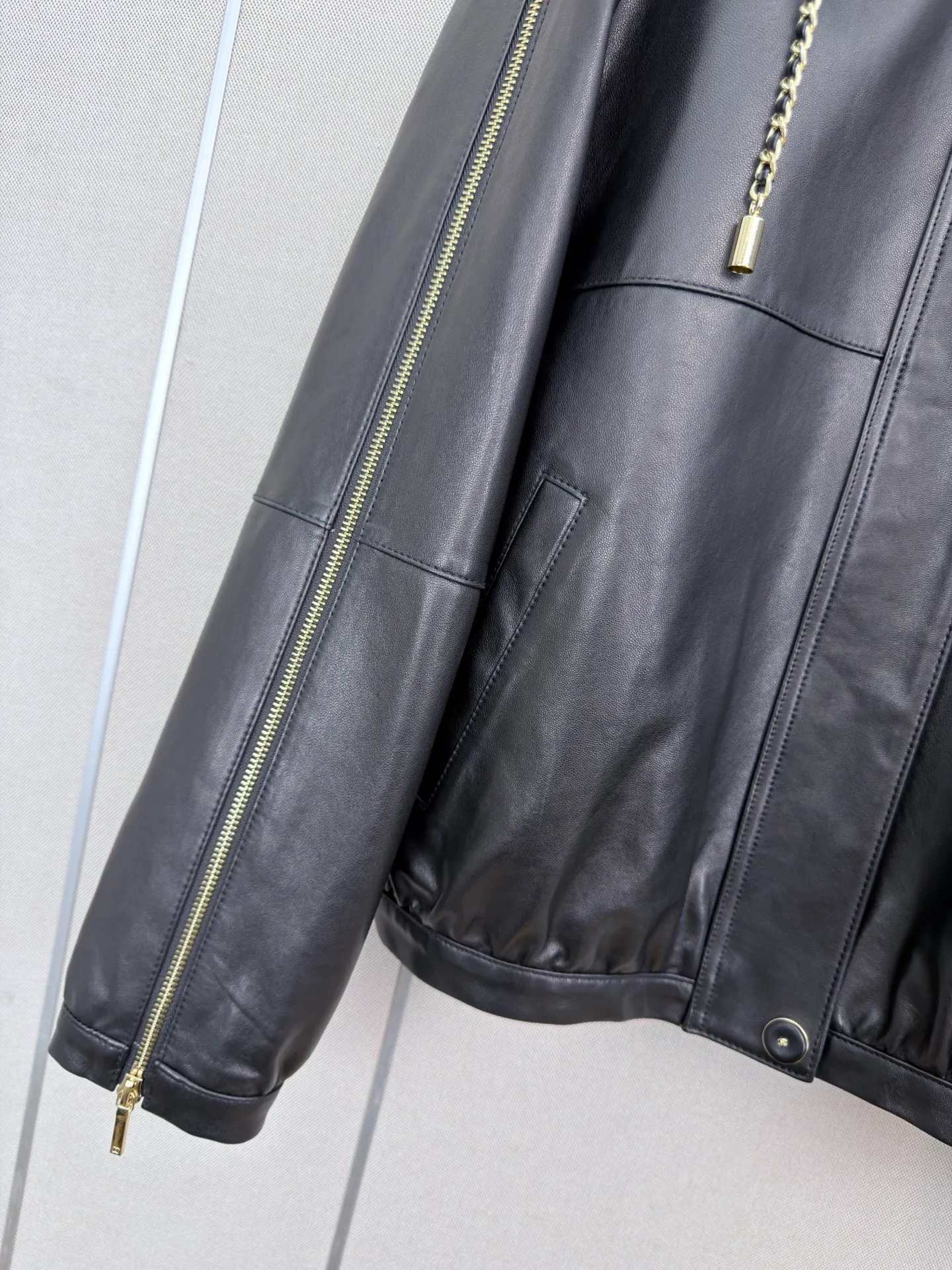 Women's Leather Jackets And Sheepskin Coats CHANEL 18138617