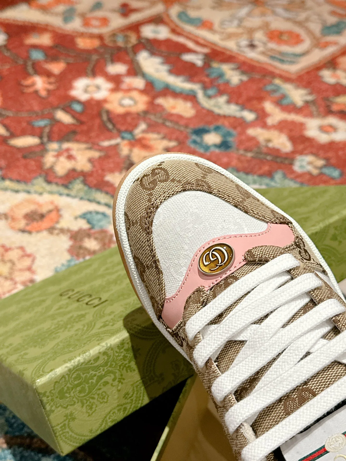 Women's Sneakers GUCCI 17956664