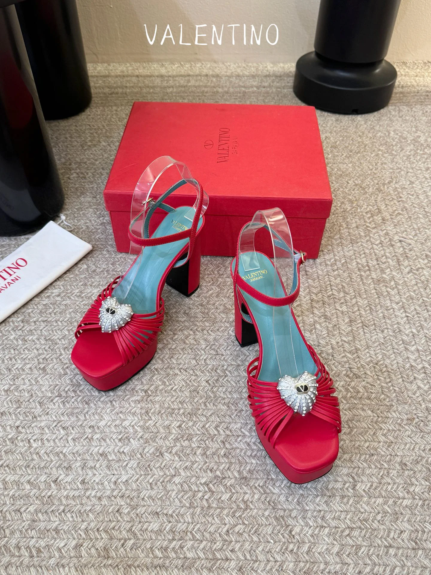 Women's Open-Toe Sandals VALENTINO 17396951