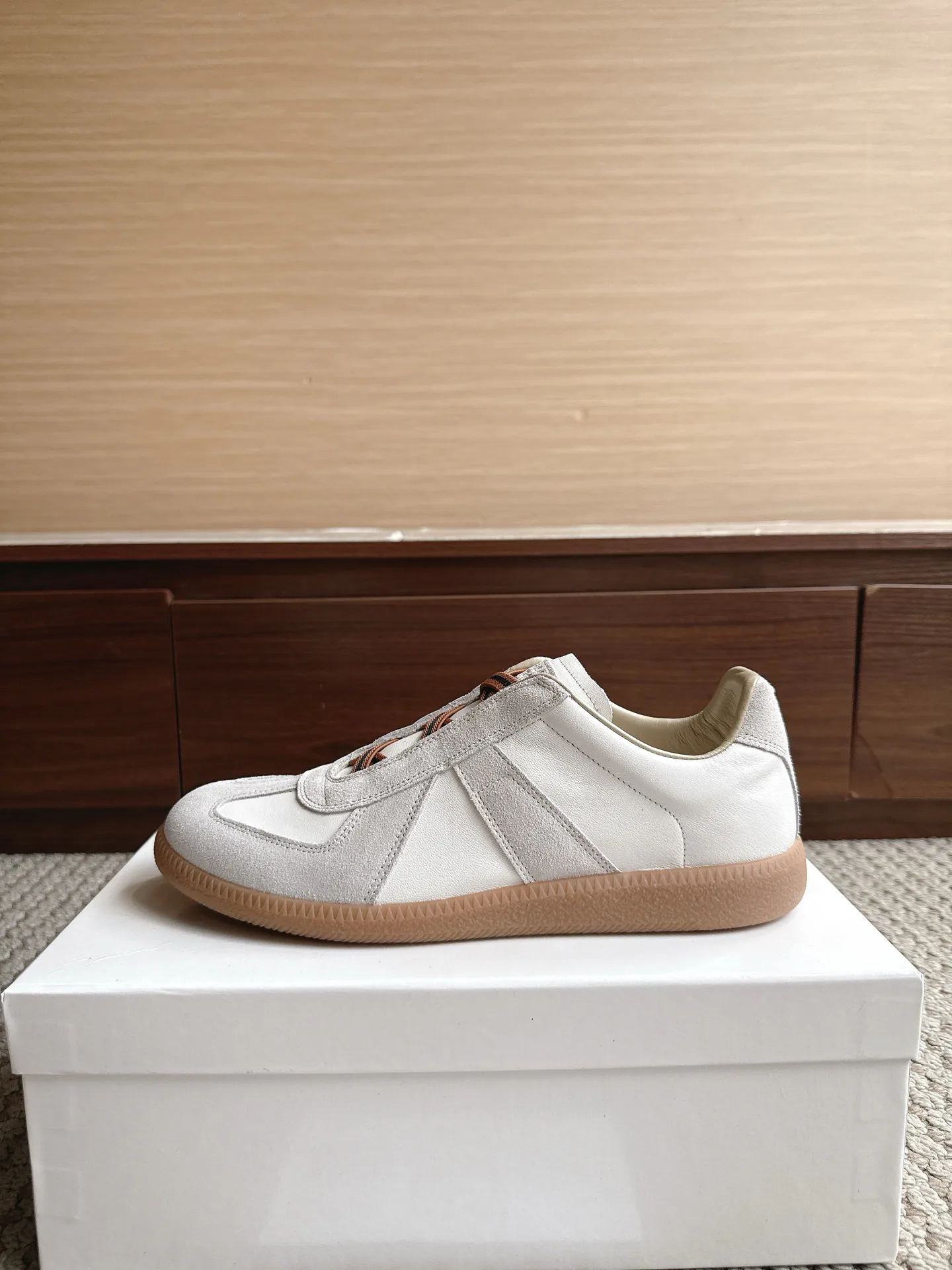 Women's Sneakers MAISON MARGIELA 17607657