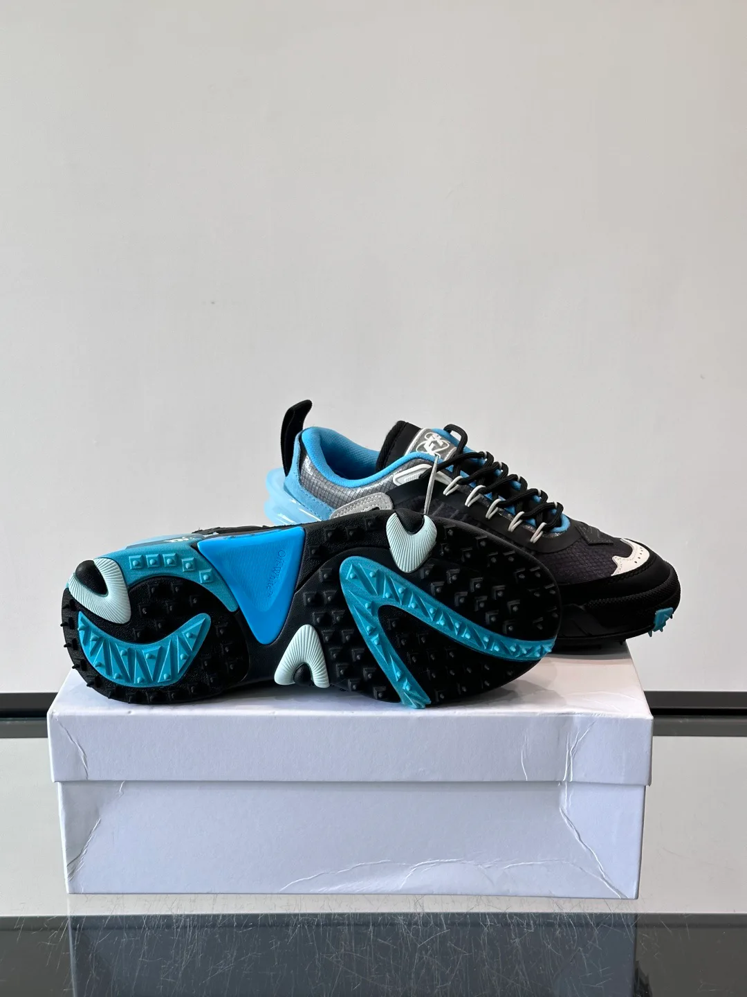 Women's Sneakers OFF-WHITE 17682014