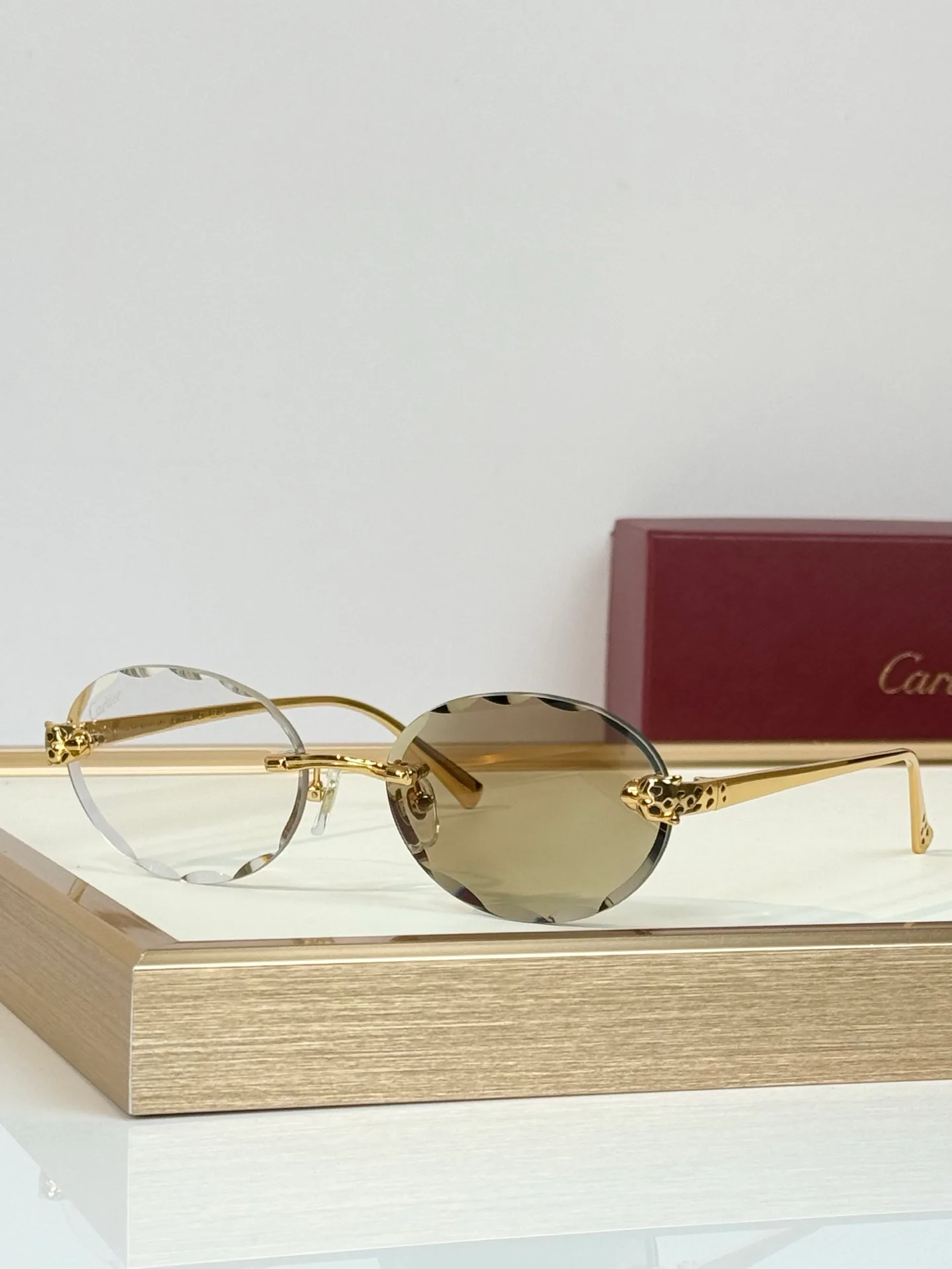 Glasses CARTIER 18060063