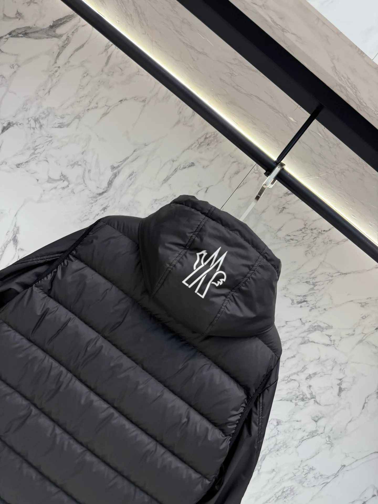 Men's Jackets And Down Jackets MONCLER 17808984