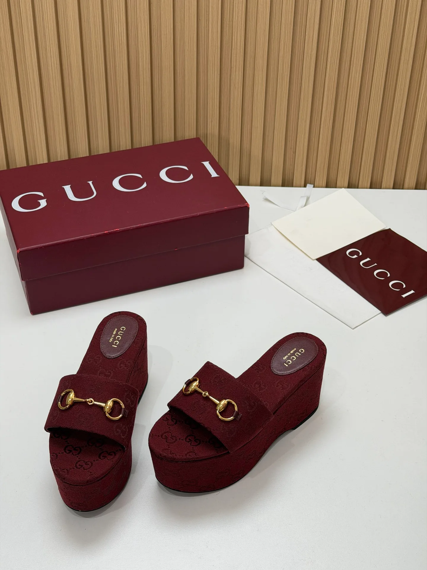 Women's Open-Toe Sandals GUCCI 17631675