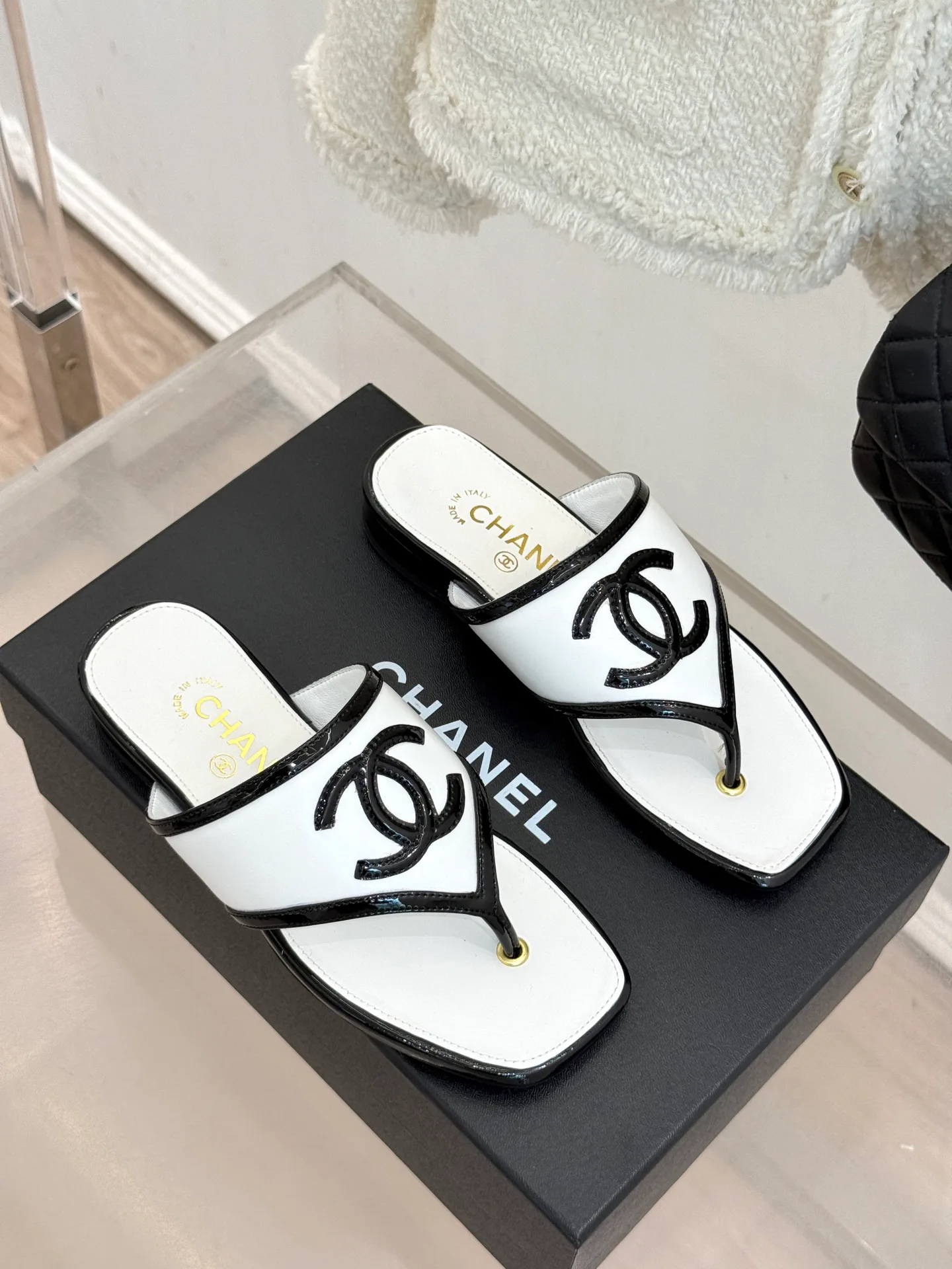 Women's Flip-Flops CHANEL 17425291