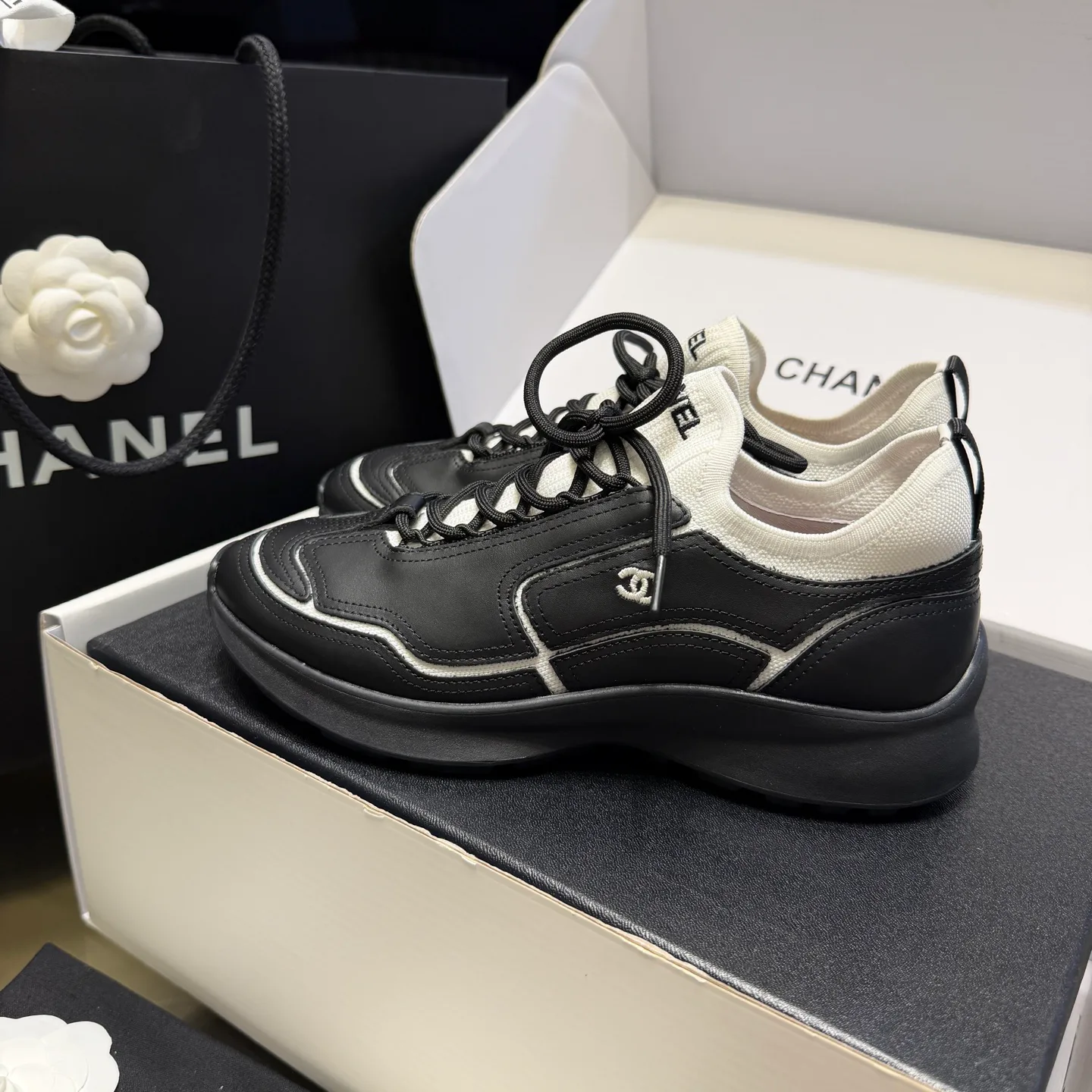 Women's Sneakers CHANEL 17877251
