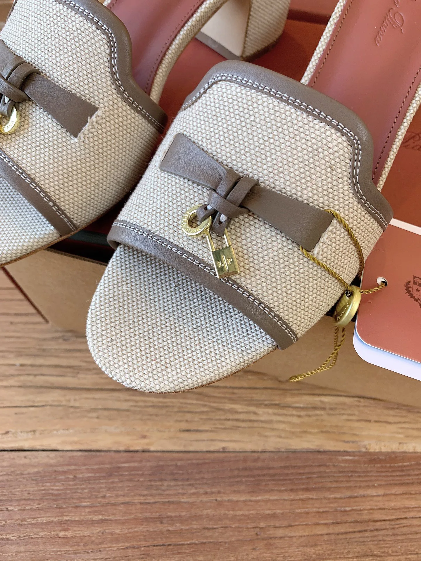 Women's Open-Toe Sandals LORO PIANA 17835334