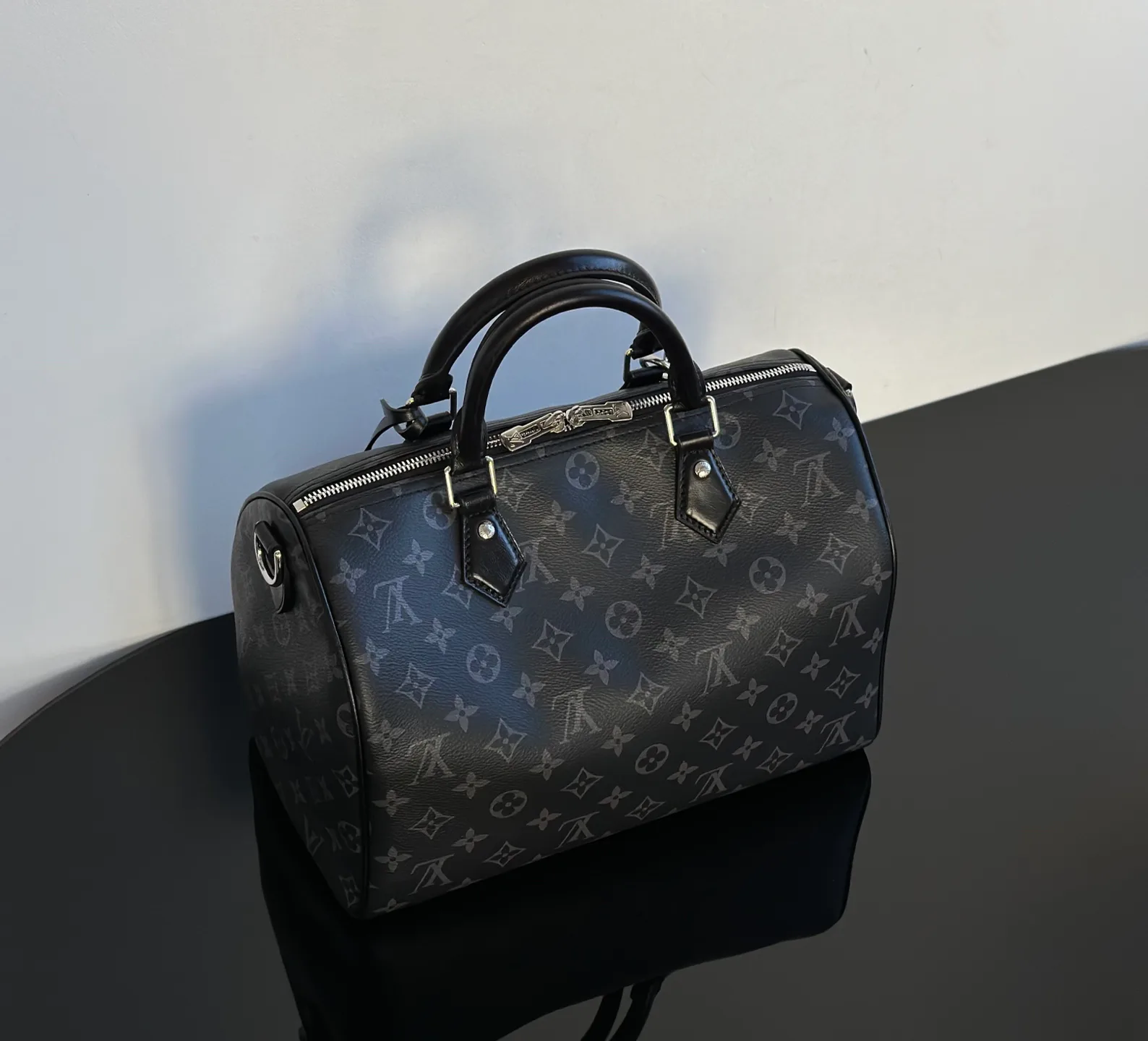 Women's Classic Handbags LOUIS VUITTON 18376592